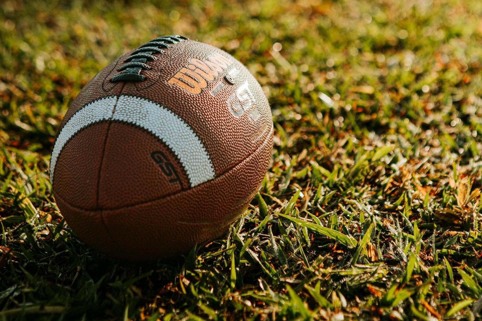 Młodzi futboliści grają w Tarnowie i pomagają zwierzętom z azylu