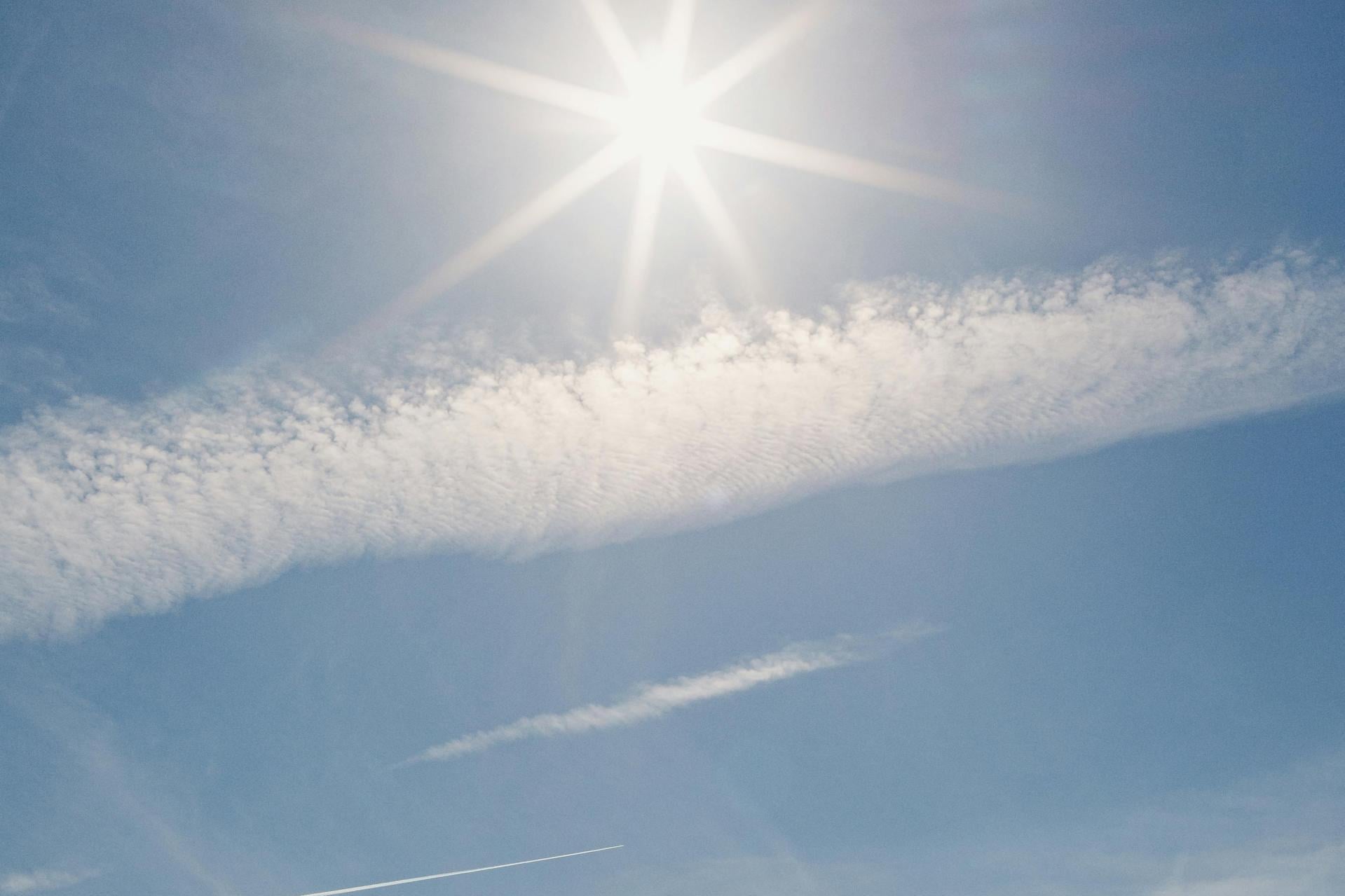 Początek tygodnia będzie bardzo słoneczny i dosyć ciepły. W nocy jednak dalej będzie zimno