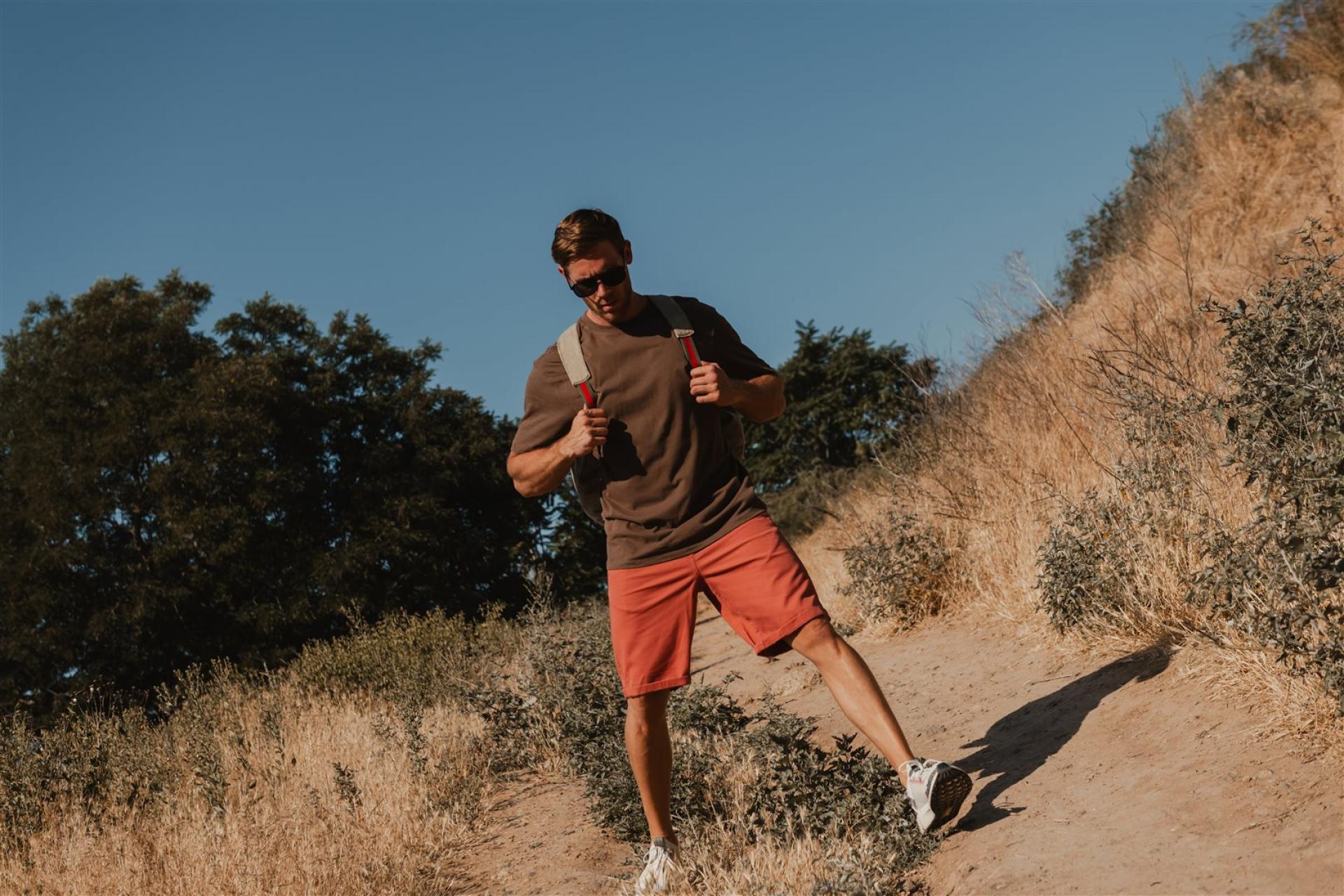 Krótki krój, duża wygoda ? najlepsze szorty męskie na ekstremalne upały