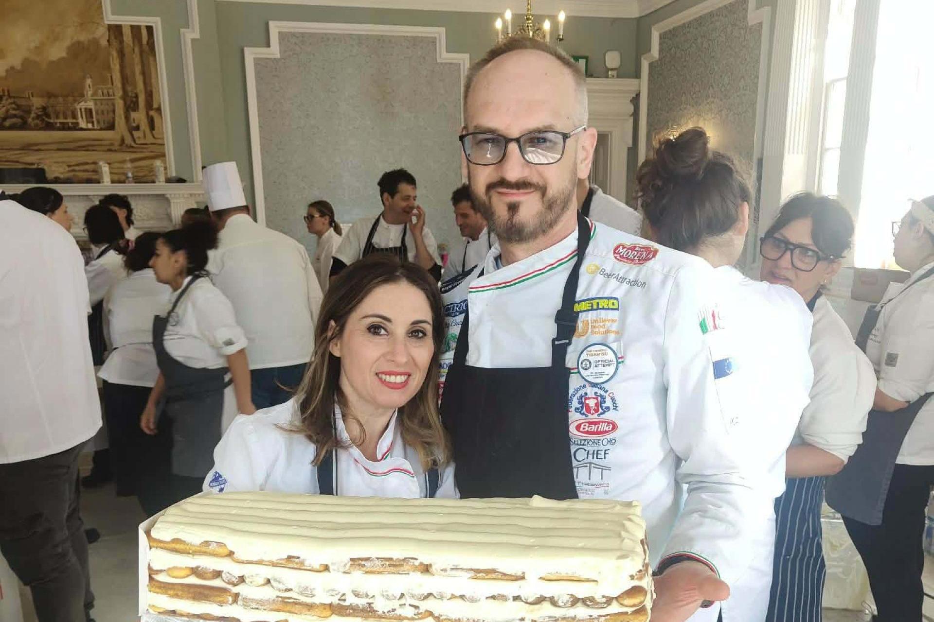 Tiramisu długie na 440 metrów! Polsko-włoska rodzina spod Tarnowa wśród rekordzistów Guinnessa