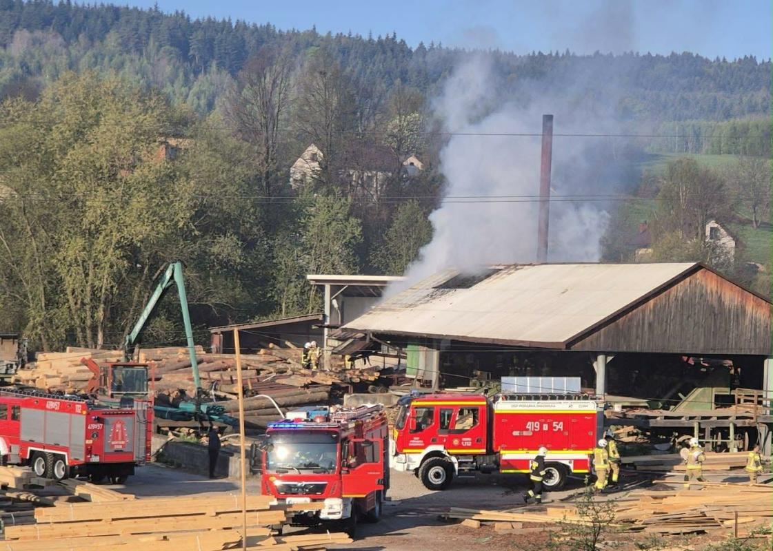 Pożar tartaku w Iwkowej w powiecie brzeskim