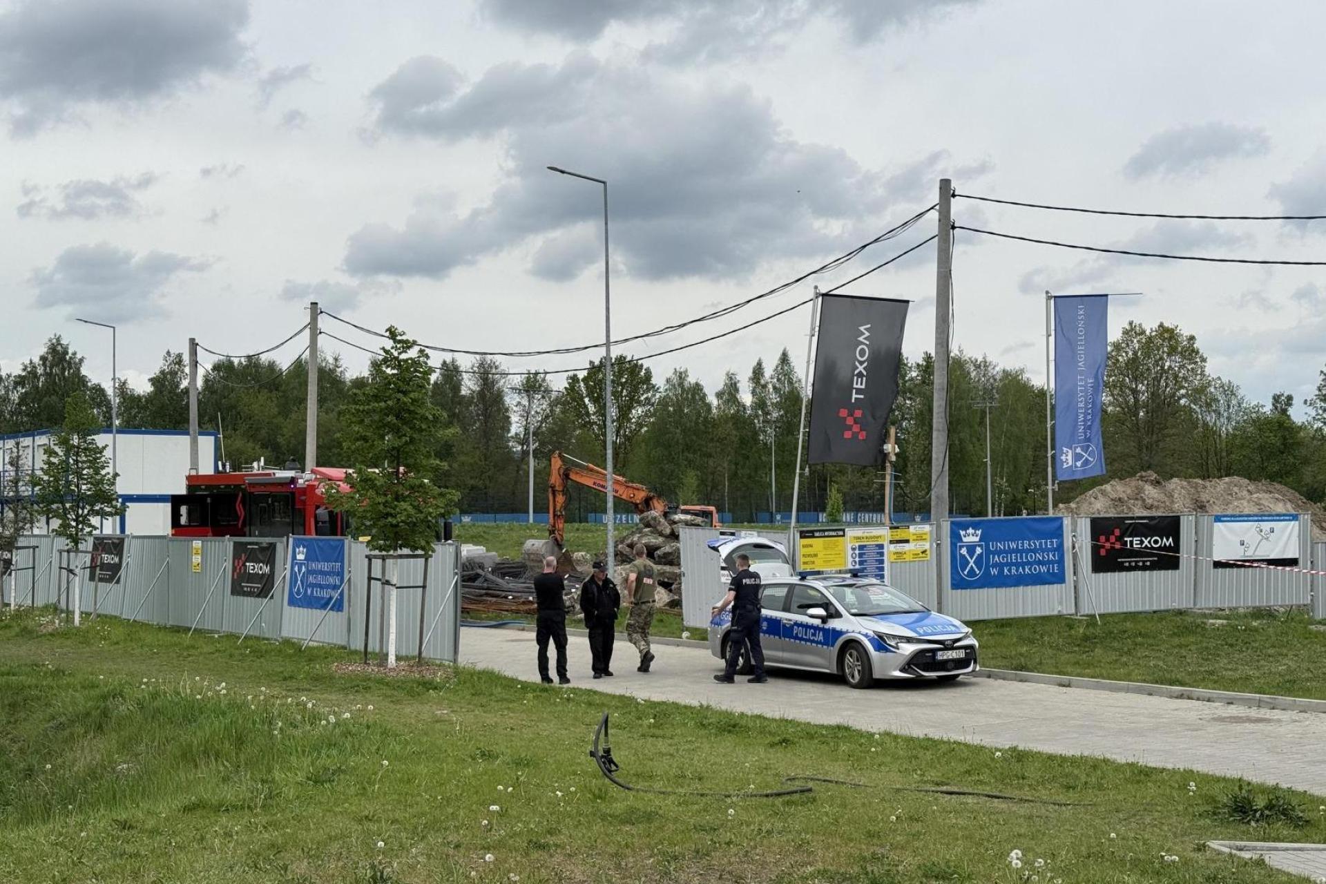 Miny z placu budowy na Ruczaju wywiezione, ale to jeszcze nie koniec