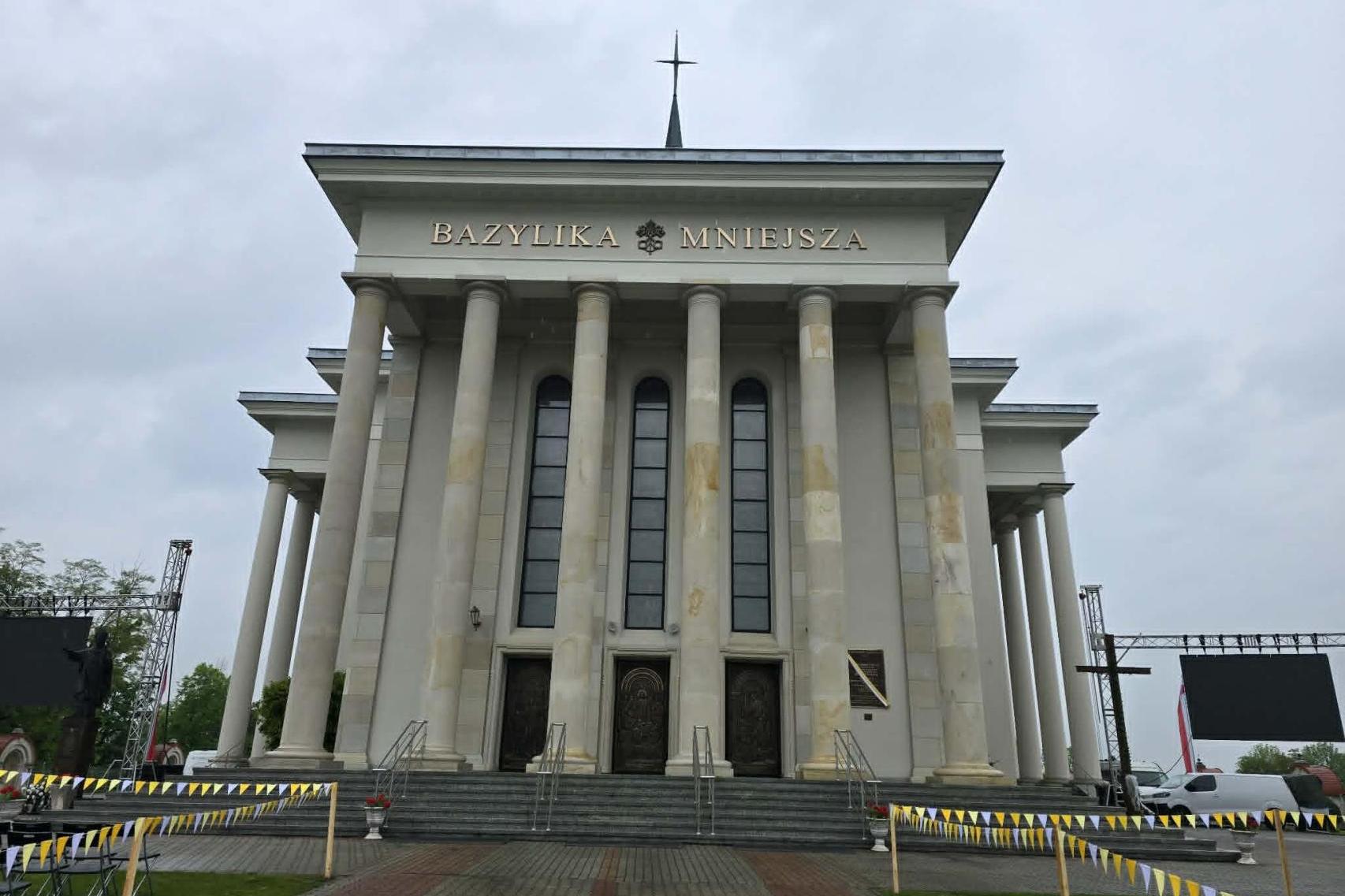 Jak Notre Dame czy Jasna Góra. Kościół w Dąbrowie Tarnowskiej został bazyliką