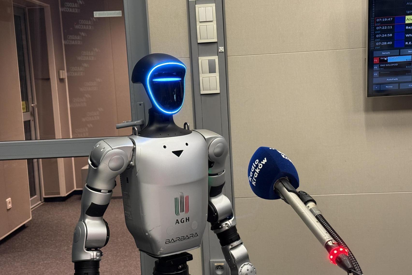 ?Fajnie was widzieć?. Humanoidalny robot z AGH odwiedził Radio Kraków!