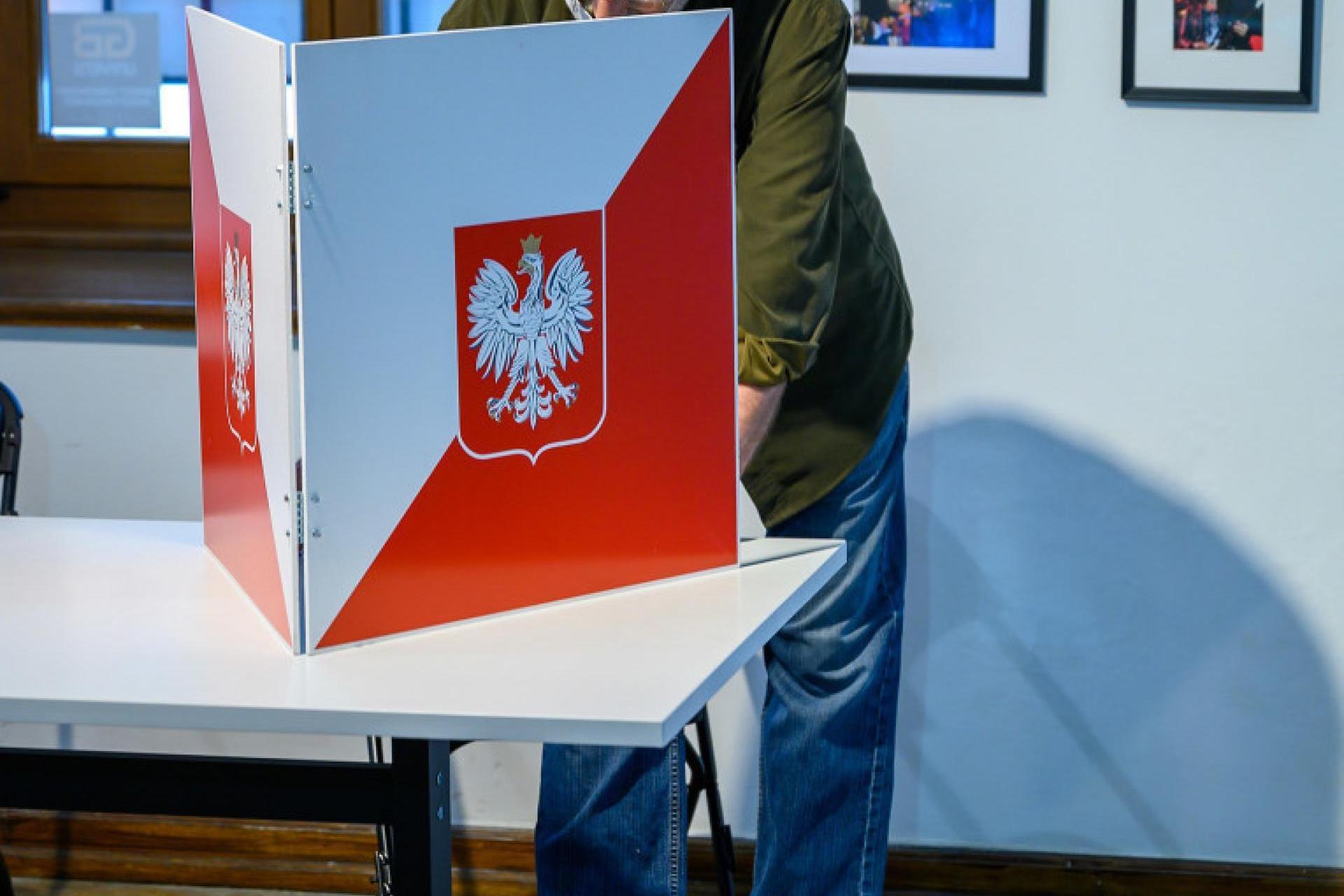 Sondaż przed referendum w Krakowie. Politolog studzi emocje