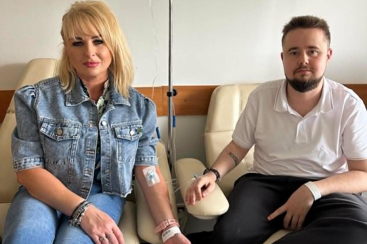 Na te choroby zapadają najczęściej ludzie młodzi. Pokonują setki kilometrów, by otrzymać lek