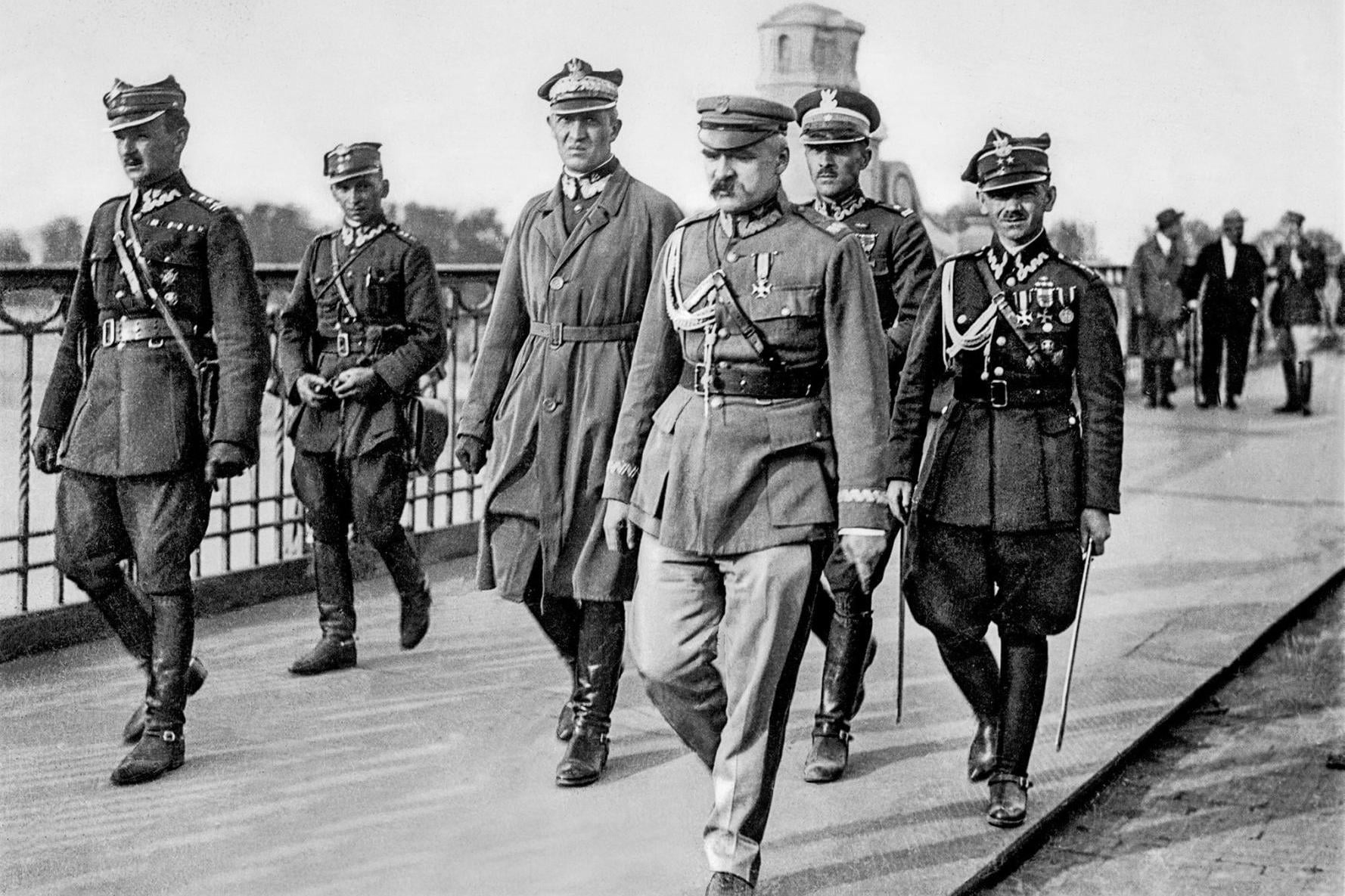 Zamach majowy - Piłsudski wychodzi ?z ukrycia?