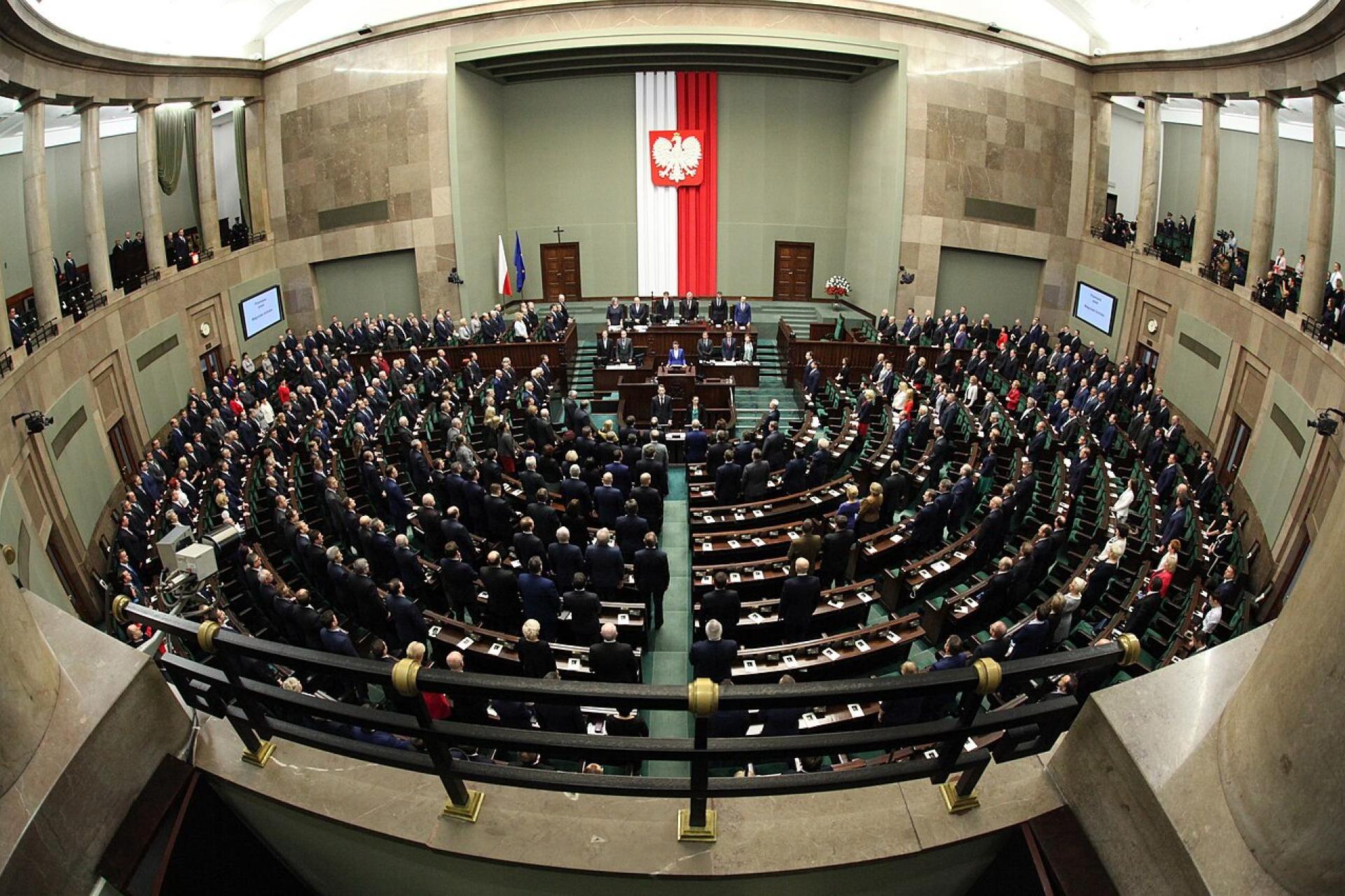 Sondaż z Photoshopa. Internet uwierzył w 47 proc. dla KO