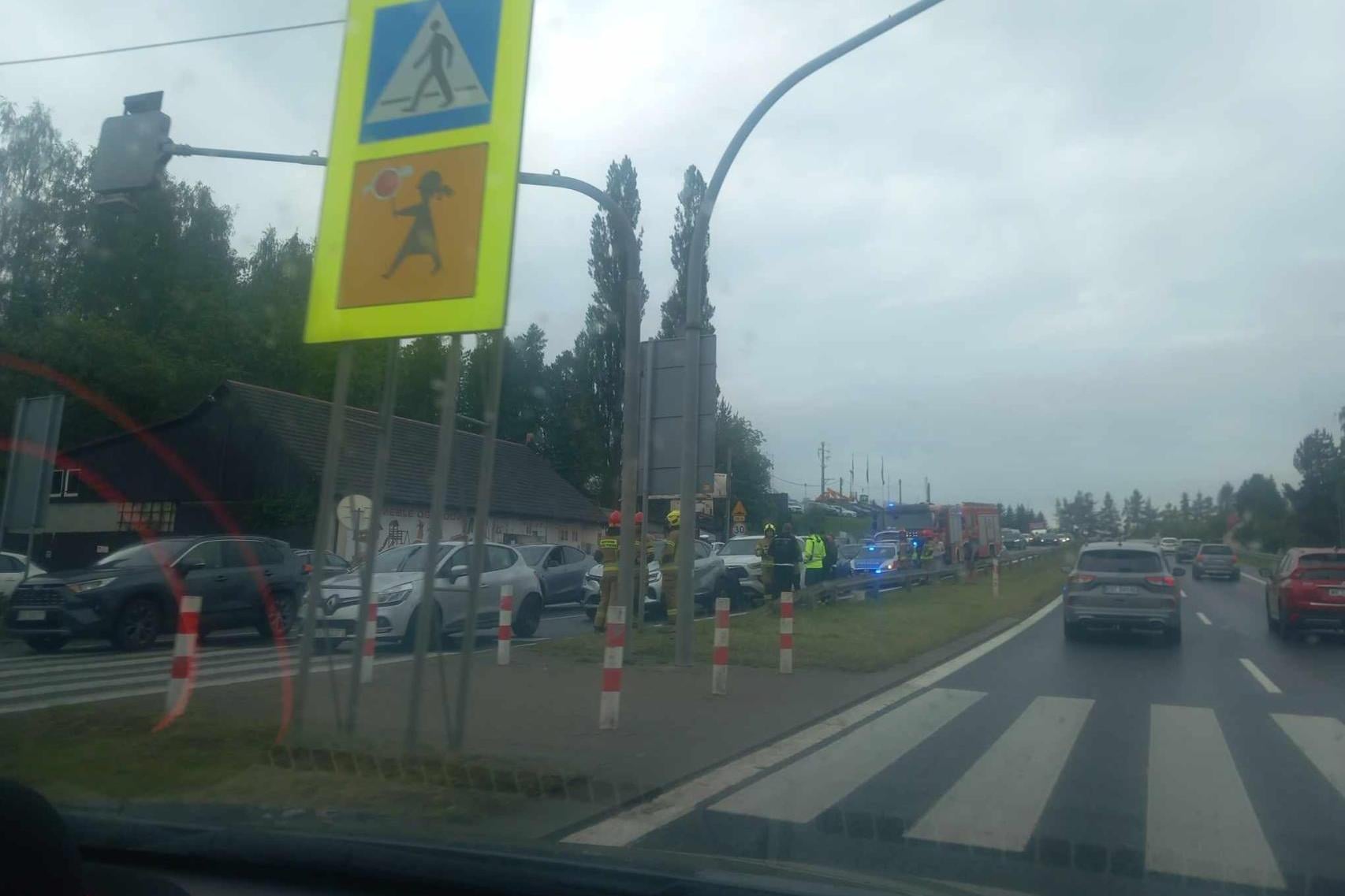 Poważny wypadek na Zakopiance w Gaju. Droga zablokowana