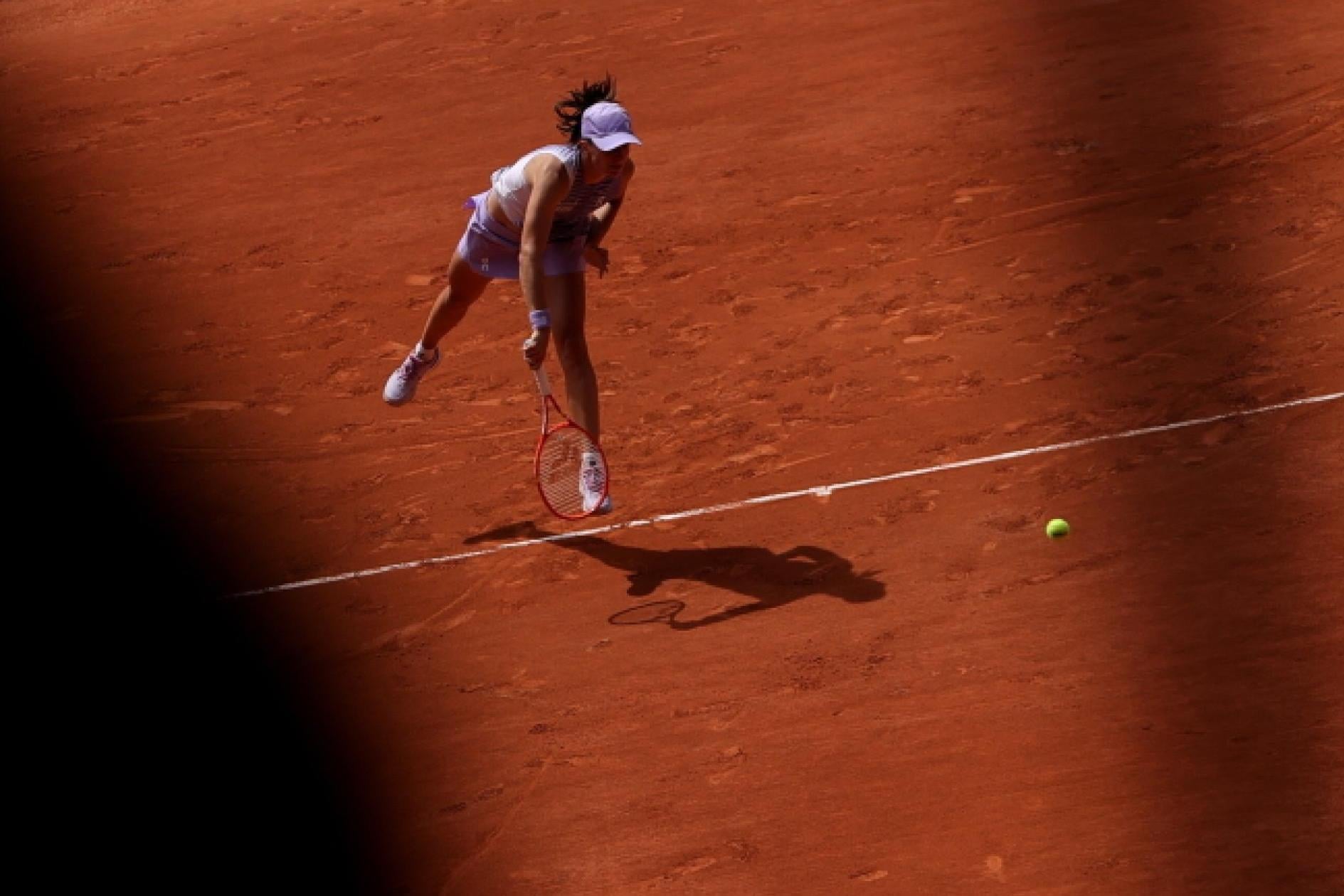 Iga Świątek we własne urodziny zagra z Kostiuk o ćwierćfinał French Open