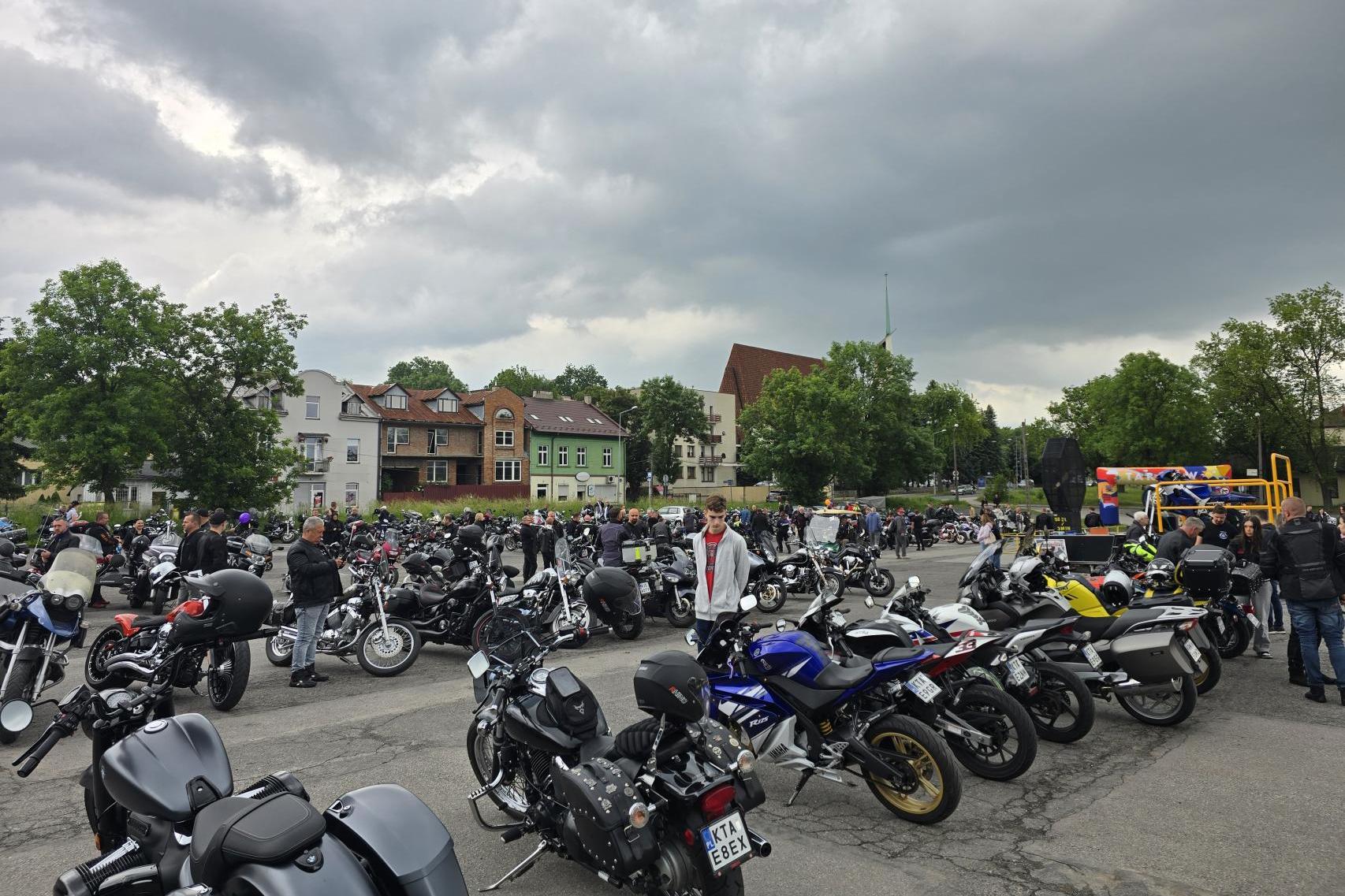 Motocykliści otworzyli sezon w Tarnowie. Deszcz nie odstraszył pasjonatów