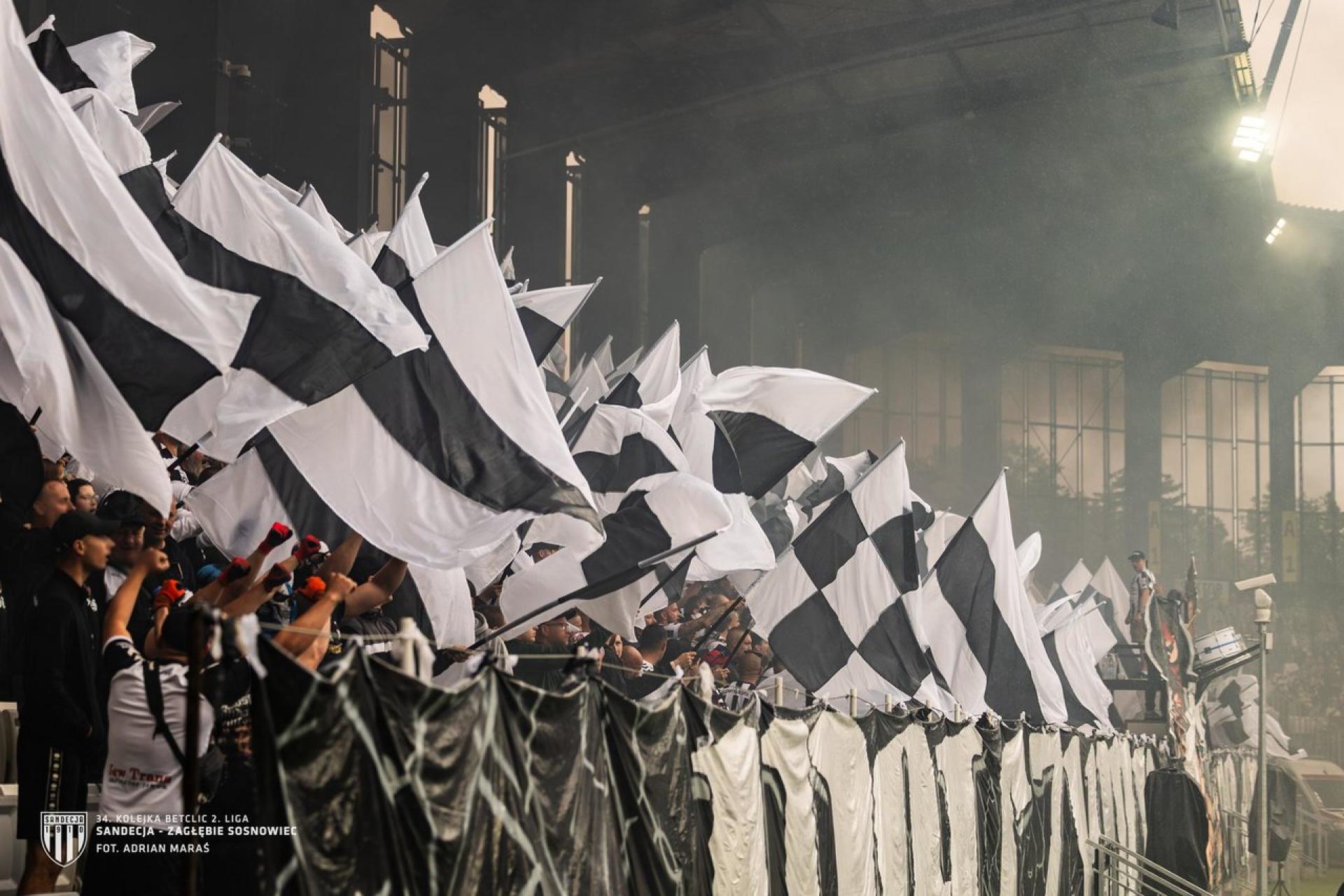 Sandecja Nowy Sącz walczy o powrót do I ligi. Relacja LIVE