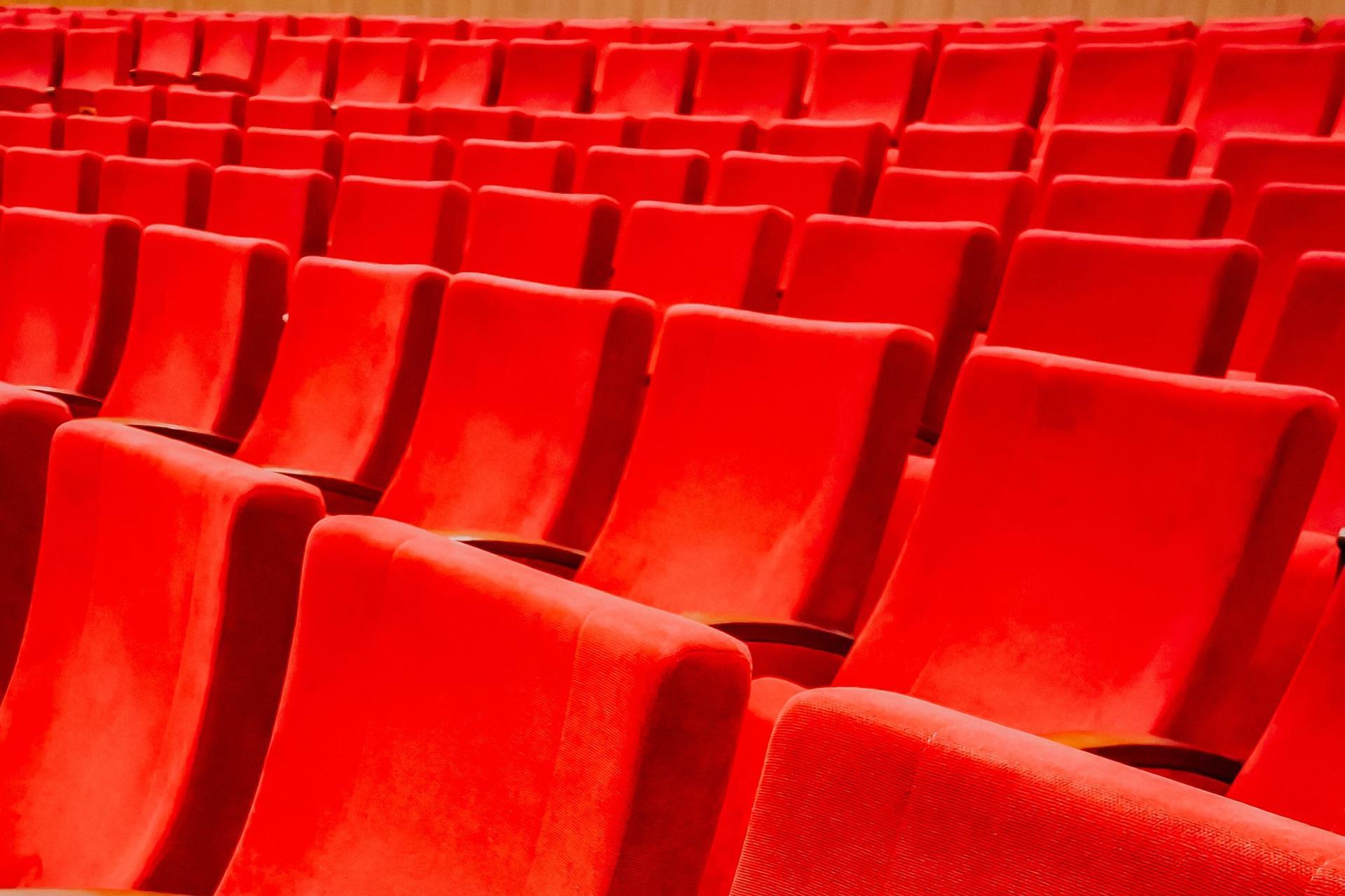 Noc Teatrów wraca do Krakowa. Darmowe spektakle i plenerowe widowiska