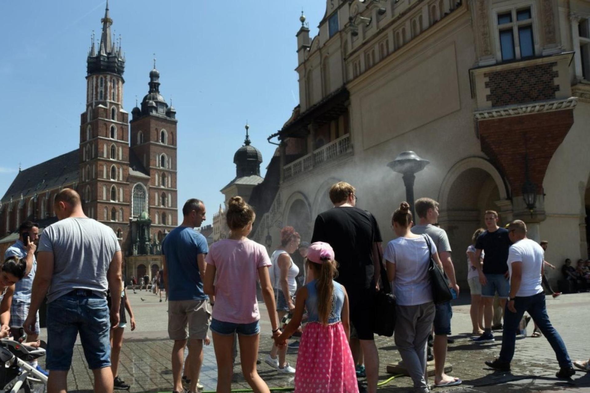 Lato będzie cieplejsze niż zwykle, ale z gwałtownymi zjawiskami atmosferycznymi