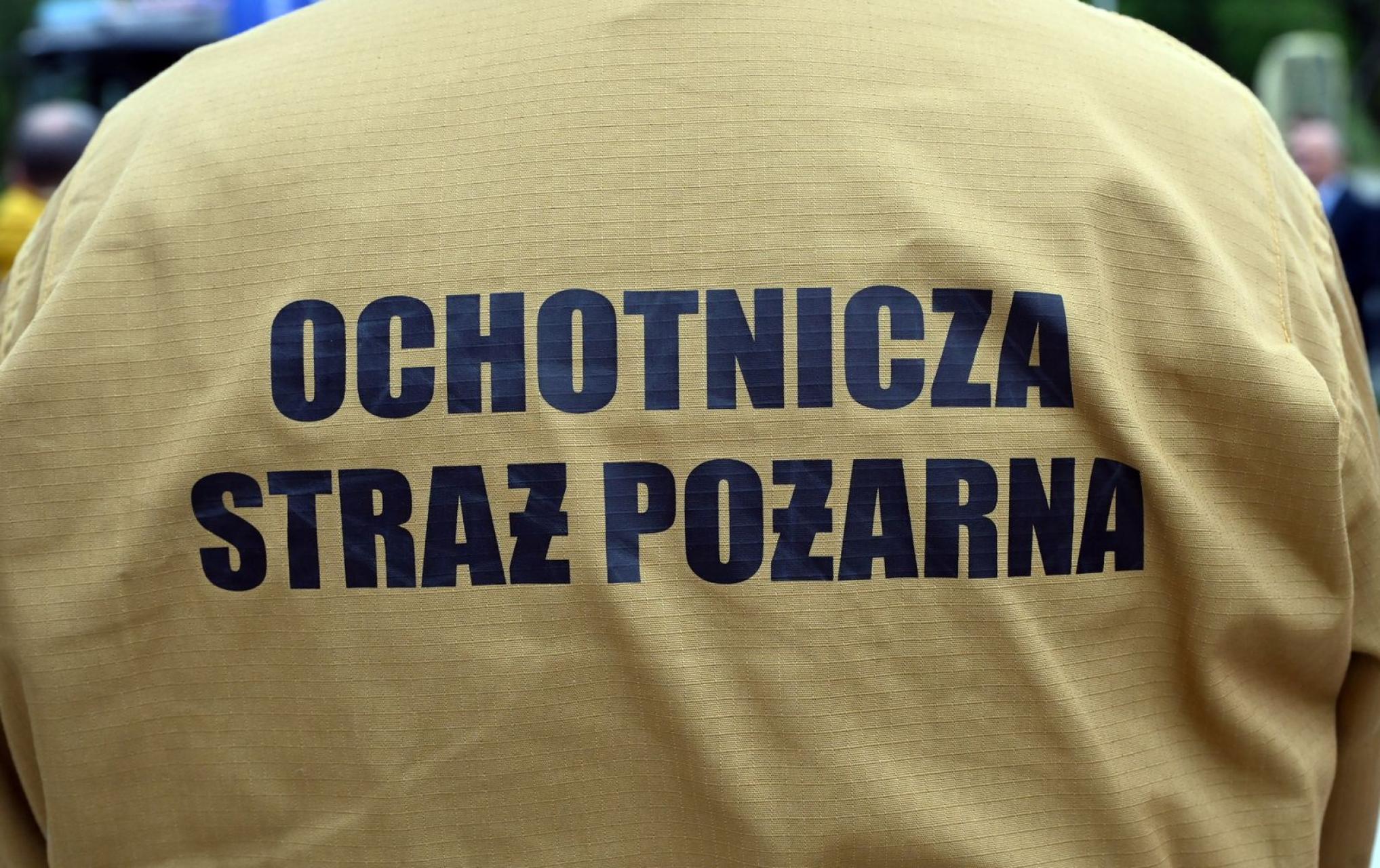 Pożar pustostanu w Wysowej-Zdroju. Mężczyzna ratował się skokiem przez okno