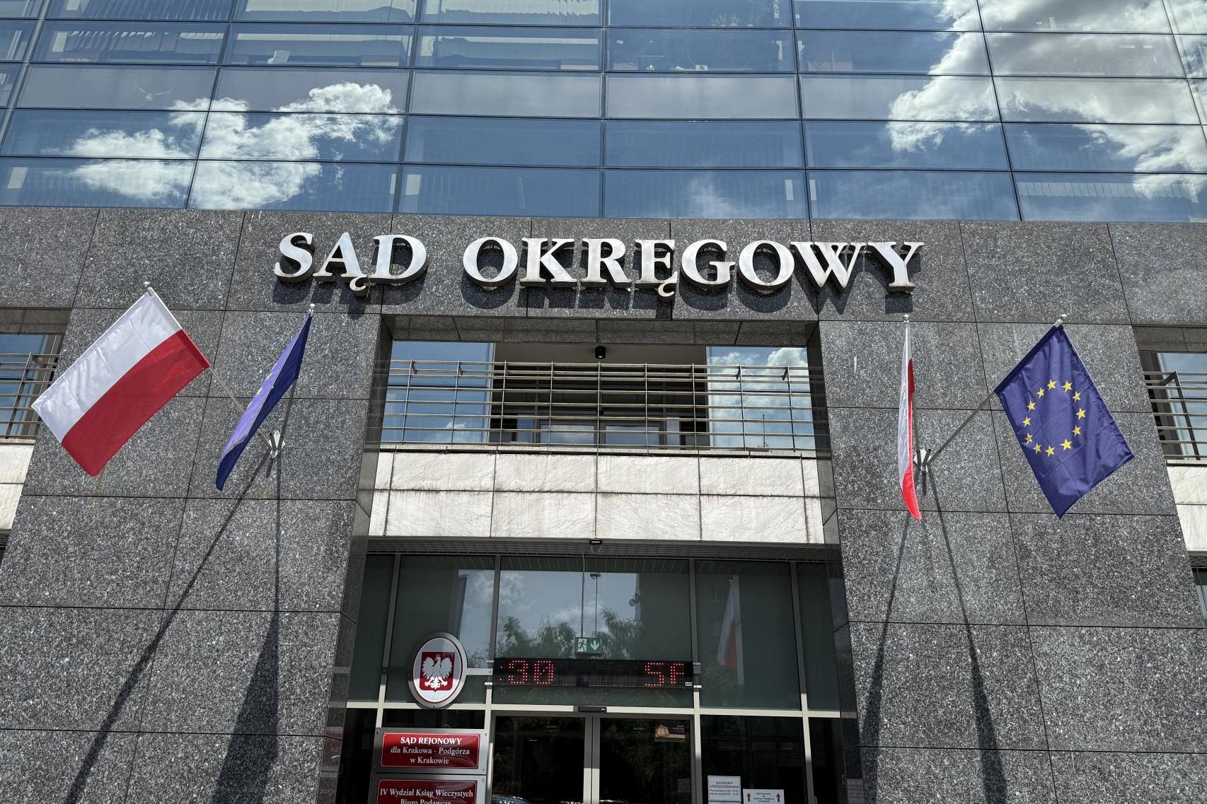 Ofiara molestowania przez księdza domaga się 20 mln zł od Archidiecezji Krakowskiej