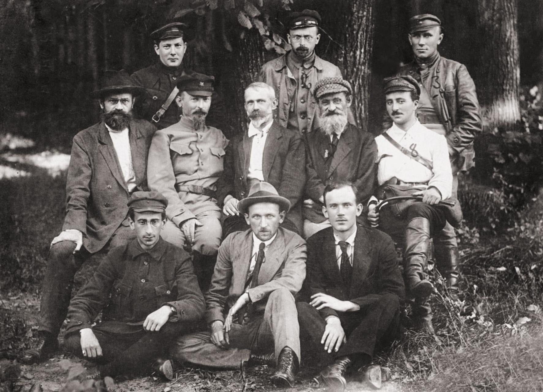 ?Rozpalić własną rewolucję? ? komuniści w II RP