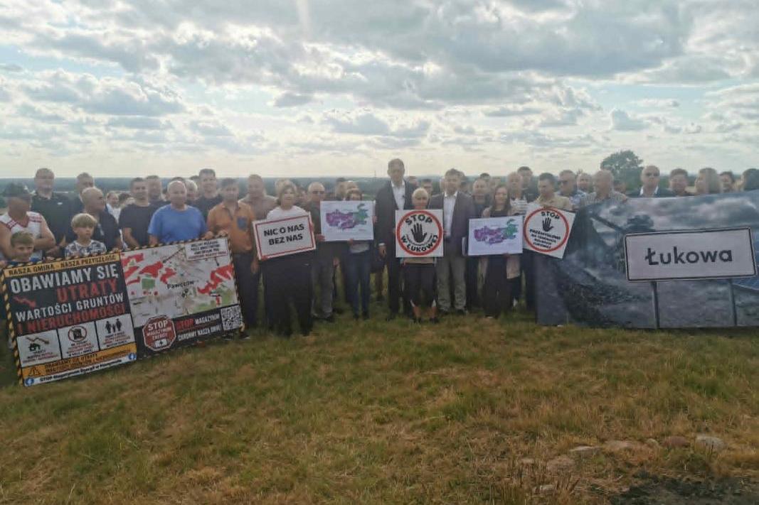 O proteście ws. zabudowy podtarnowskiej gminy farmami słonecznymi dowie się choćby Bruksela