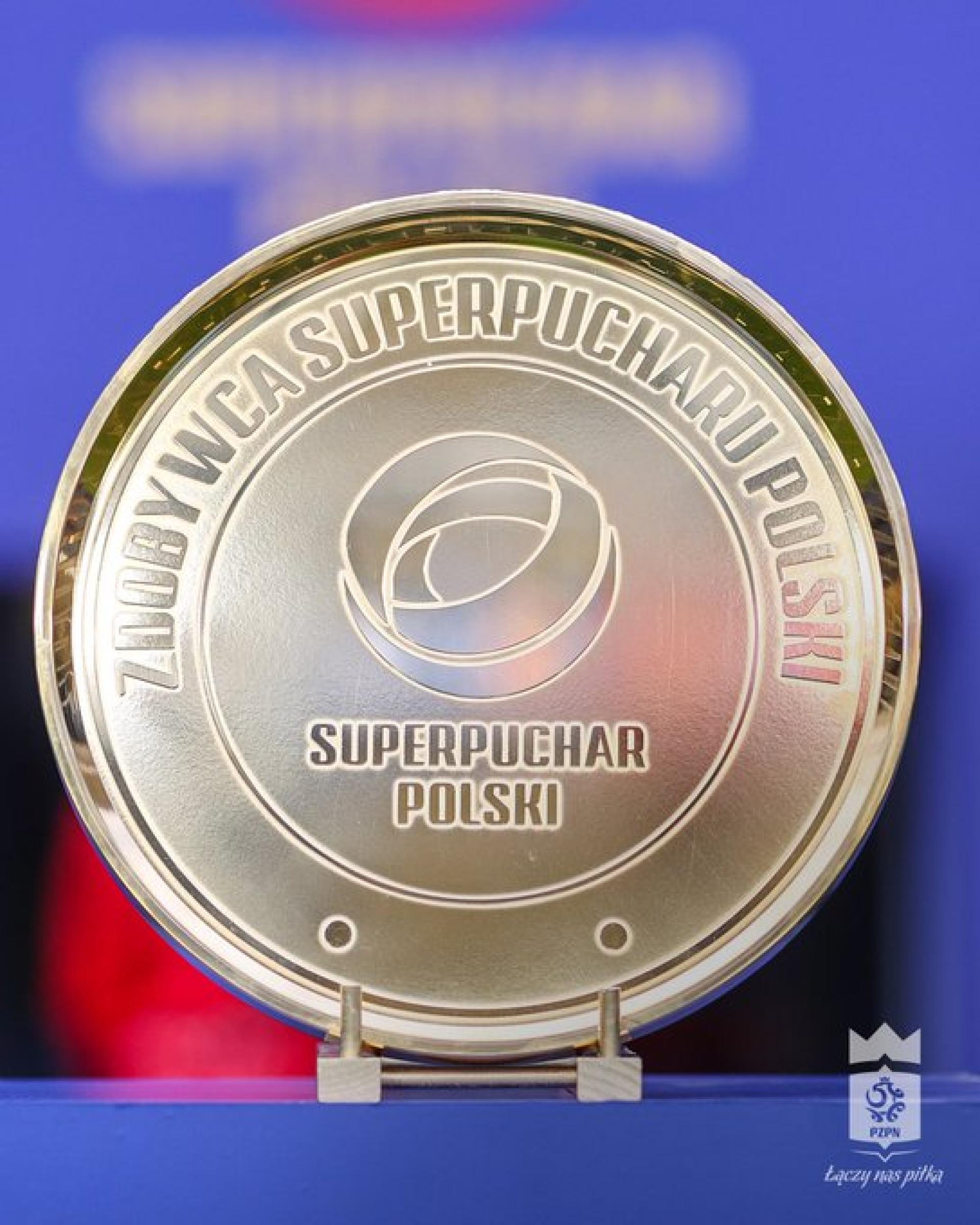 Superpuchar...bez rangi ?
