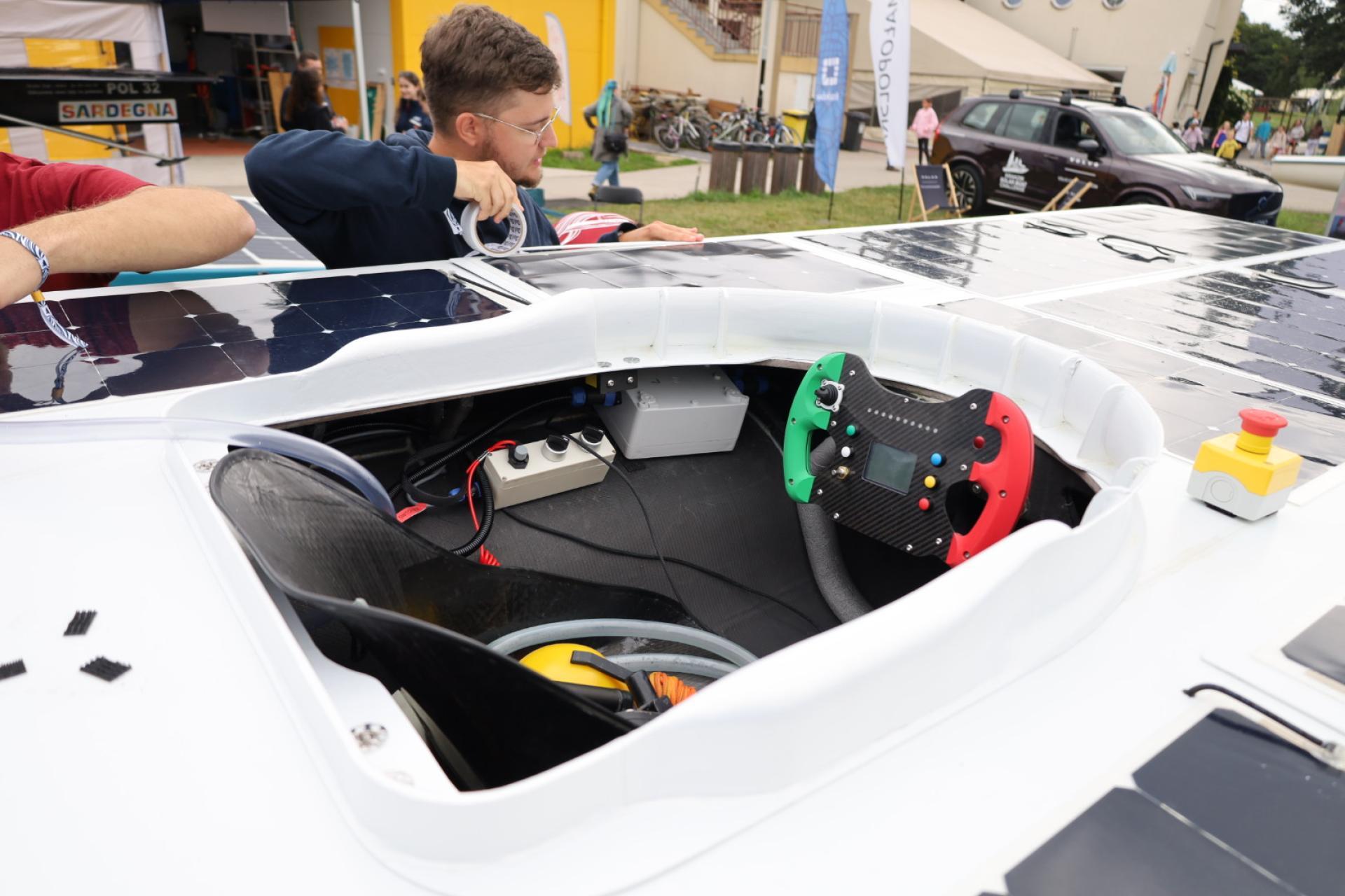 Studenci AGH wygrali Krakow Solar Boat Challenge 2026. Gratulacje!