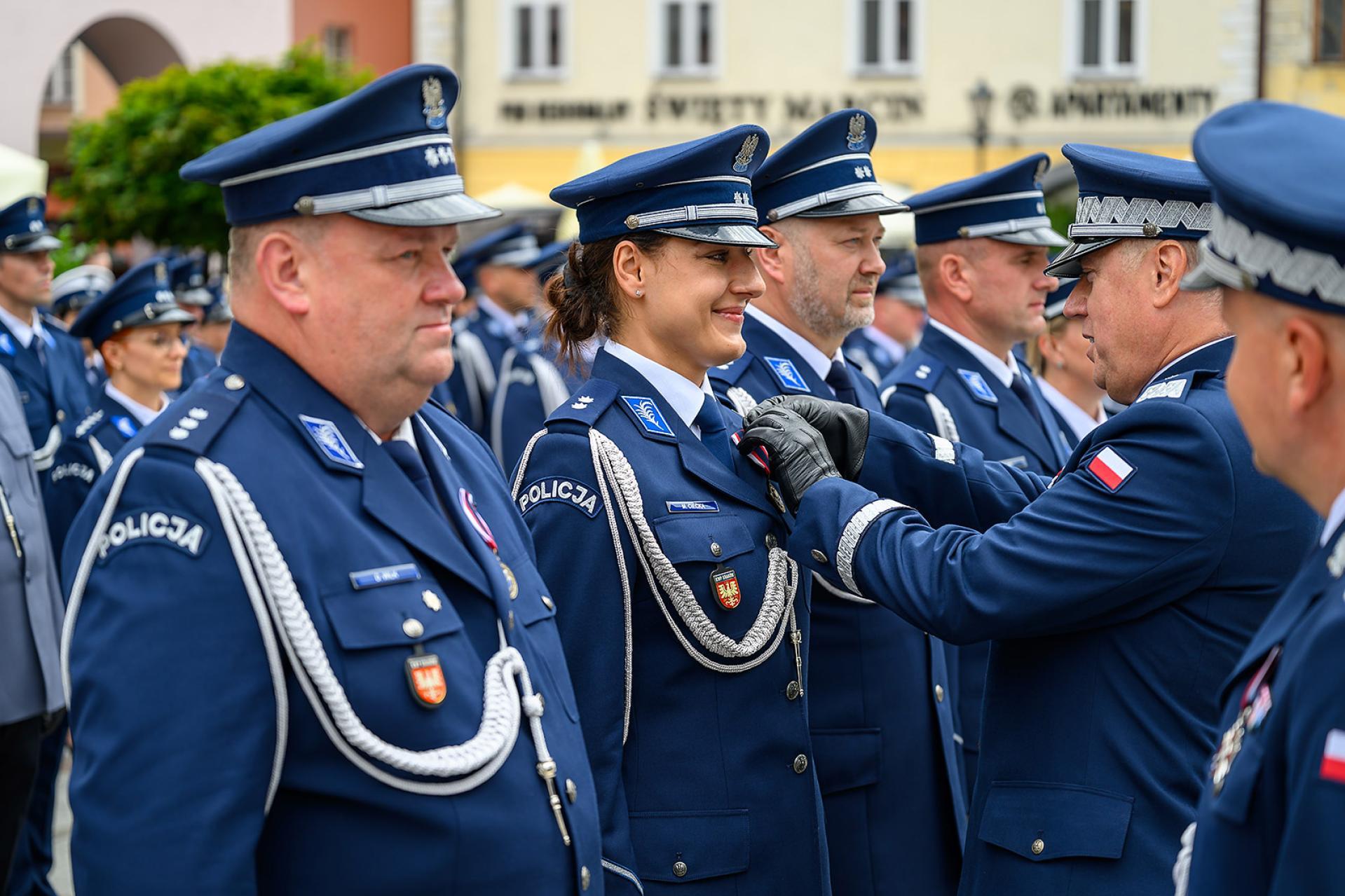 25 nowych funkcjonariuszy złożyło ślubowanie w Tarnowie