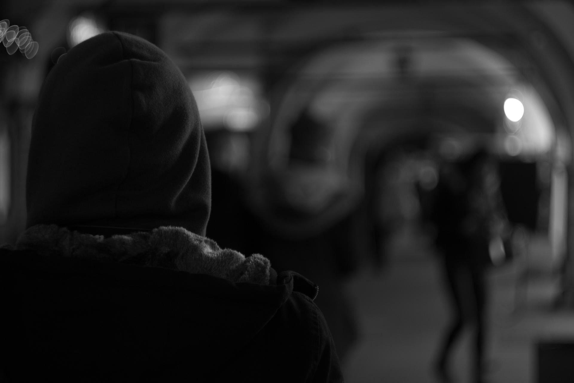 Czy migranci zagrażają bezpieczeństwu? Raport z Krakowa przeczy stereotypom