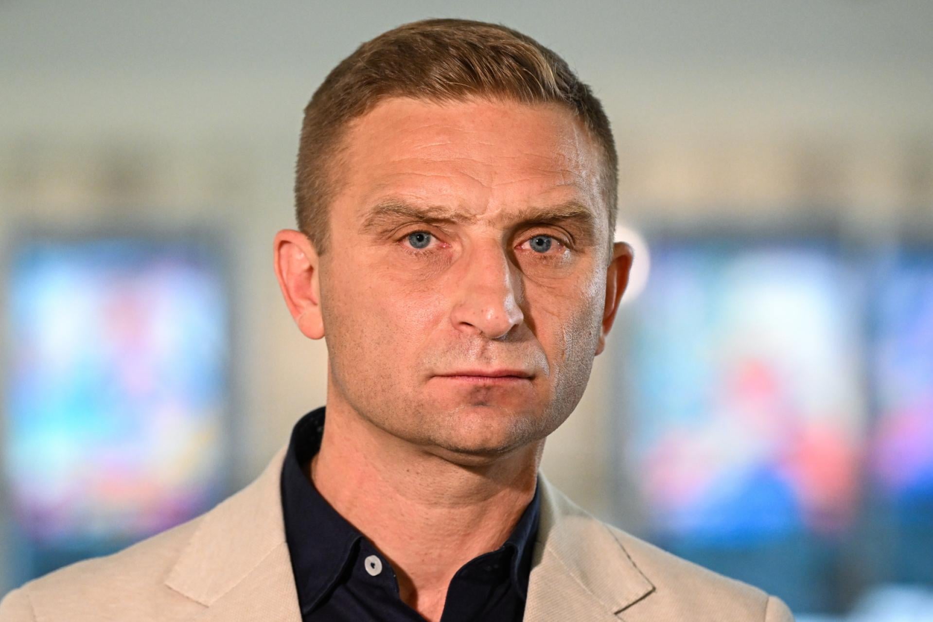 Jest akt oskarżenia przeciwko Robertowi Bąkiewiczowi. Chodzi o nawoływanie do zabójstwa premiera Tuska