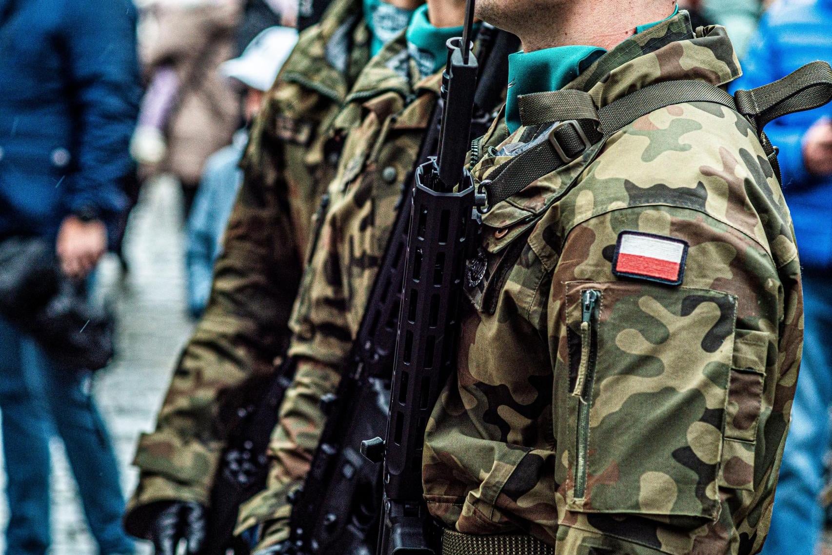 Czy wojsko może zabrać prywatny samochód? Wyjaśniamy, co mówią przepisy