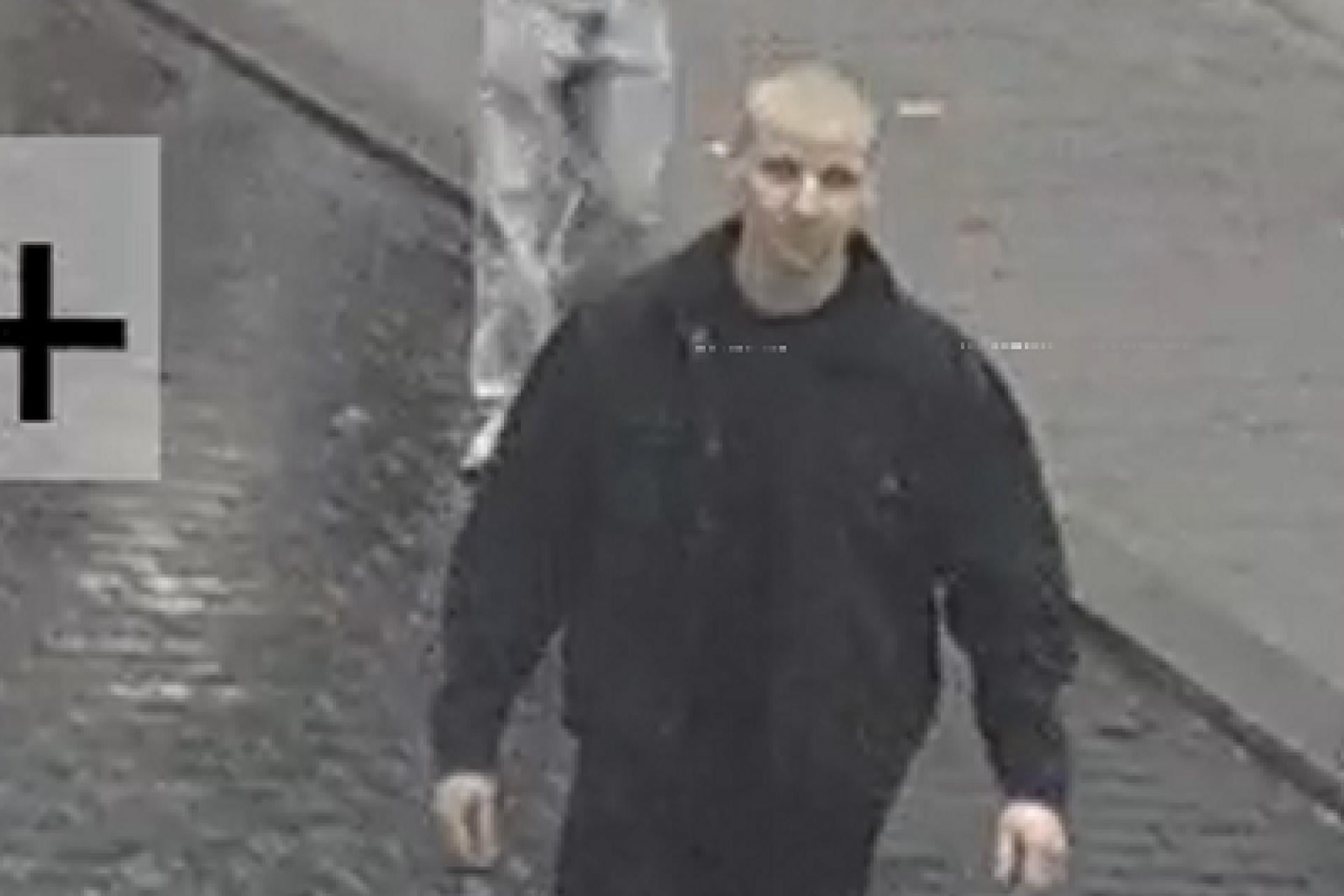 Policja szuka sprawców pobicia przy ul. Szewskiej w Krakowie