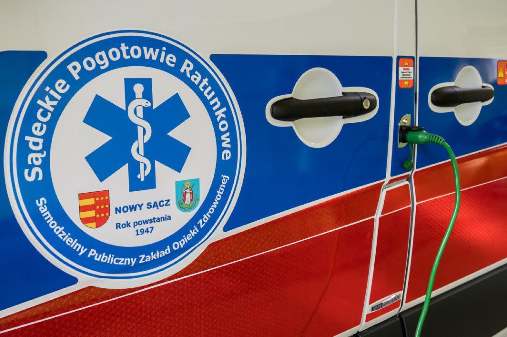 Karetki utknęły w korkach. Nowa podstacja pogotowia w Nowym Sączu dopiero w przyszłym roku