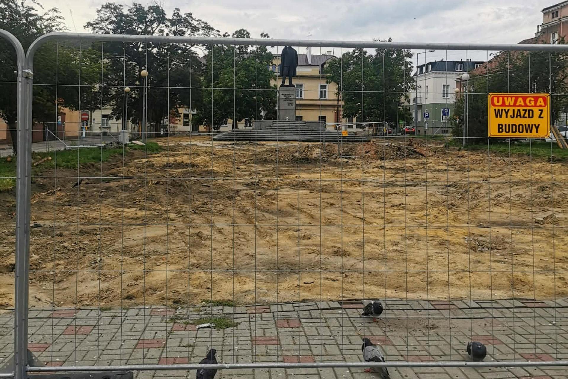 Sensacji nie będzie? Odkrycie na placu Drzewnym w Tarnowie to prawdopodobnie piwnica