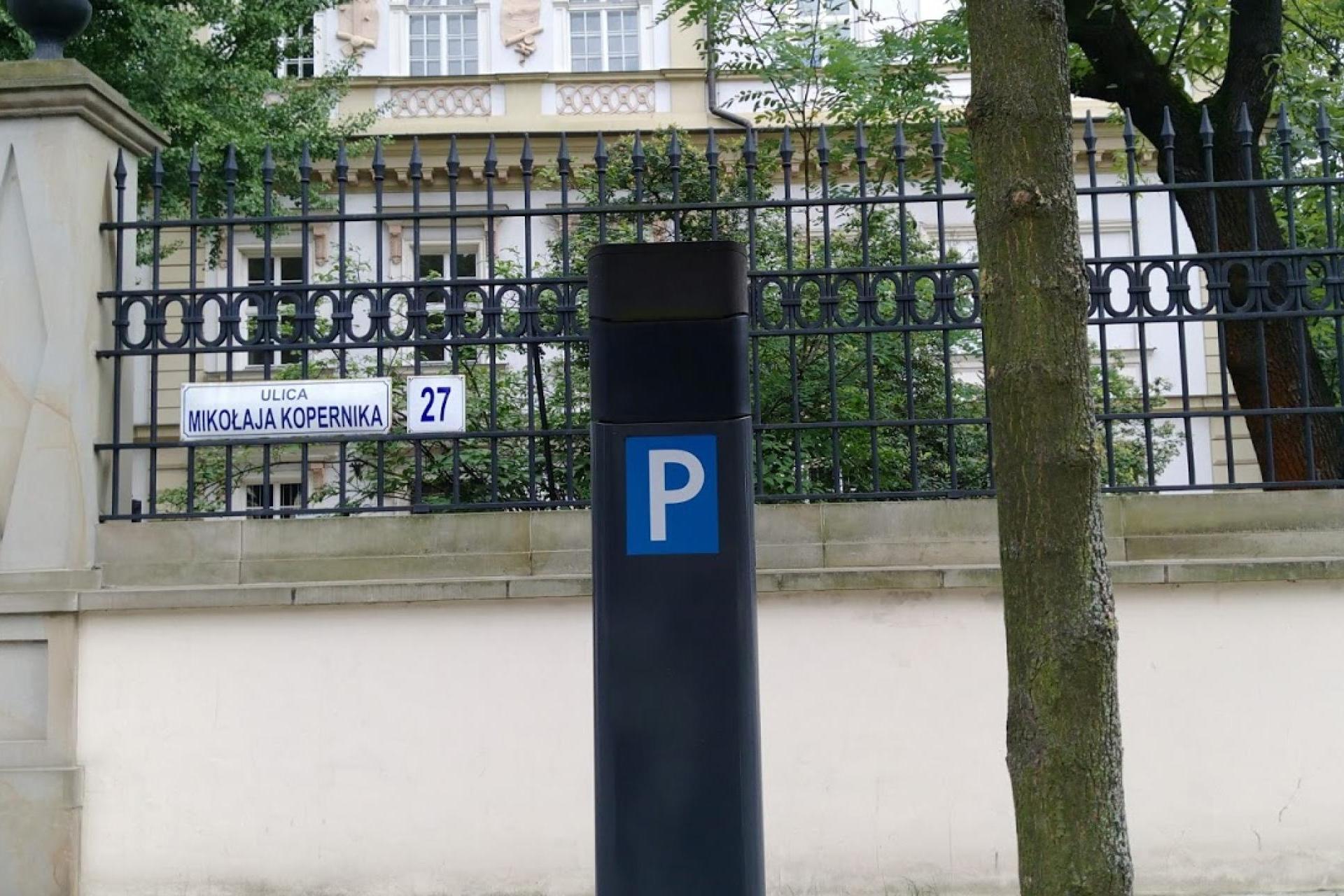 Od poniedziałku większa strefa płatnego parkowania w Krakowie