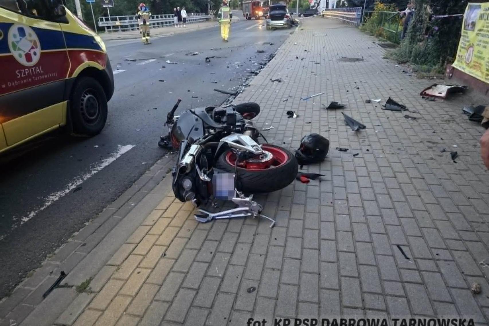 Dąbrowa Tarnowa: motocyklista ranny po zderzeniu z autem osobowym