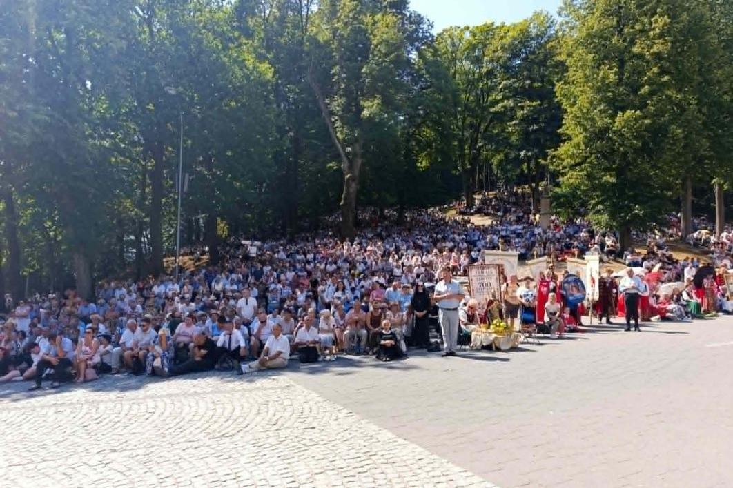 Tysiące wiernych w Kalwarii Zebrzydowskiej. Kulminacja wielkiego odpustu