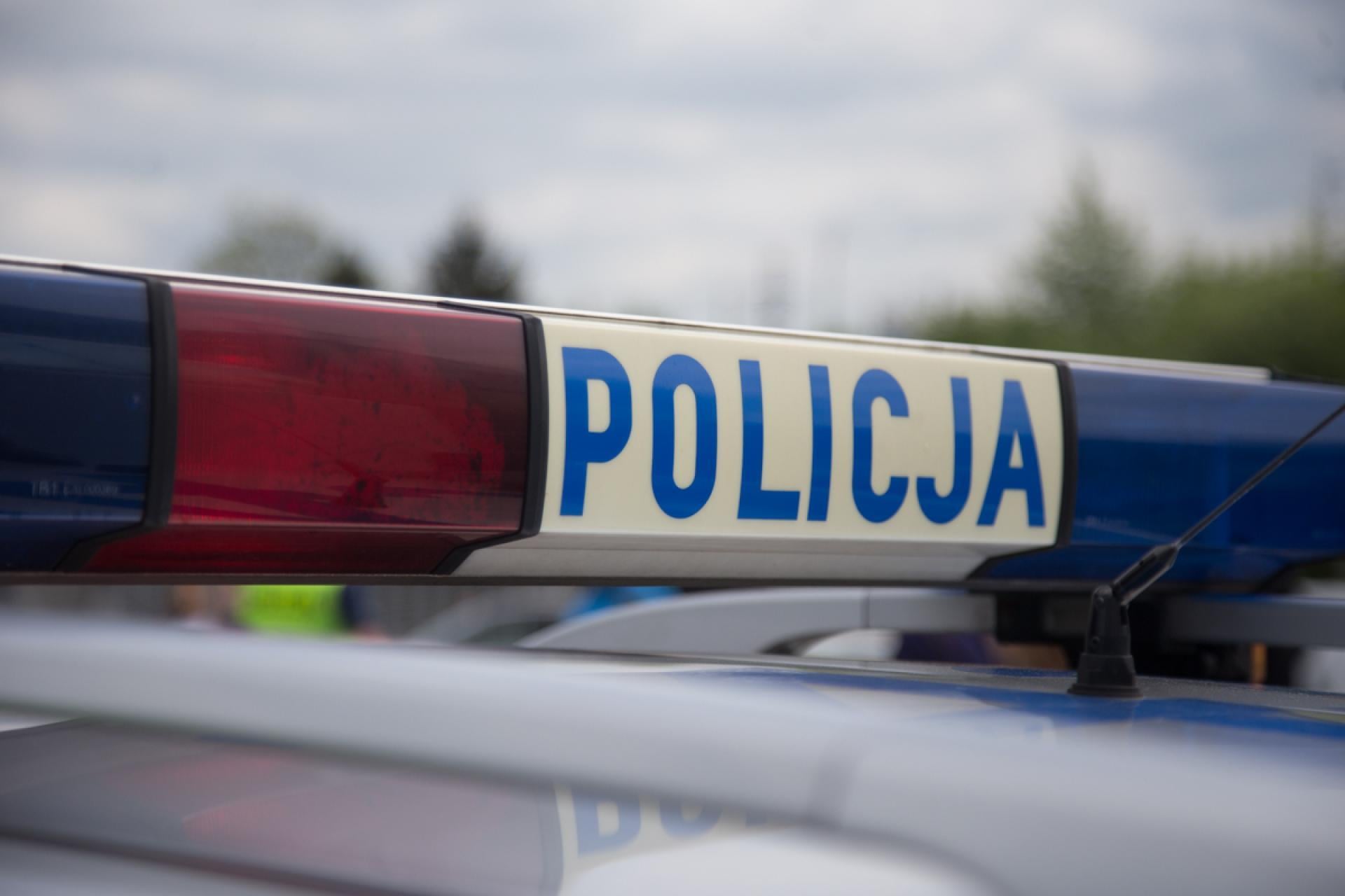 Policja szuka sprawcy ataku nożem w Kętach. Cztery osoby ranne