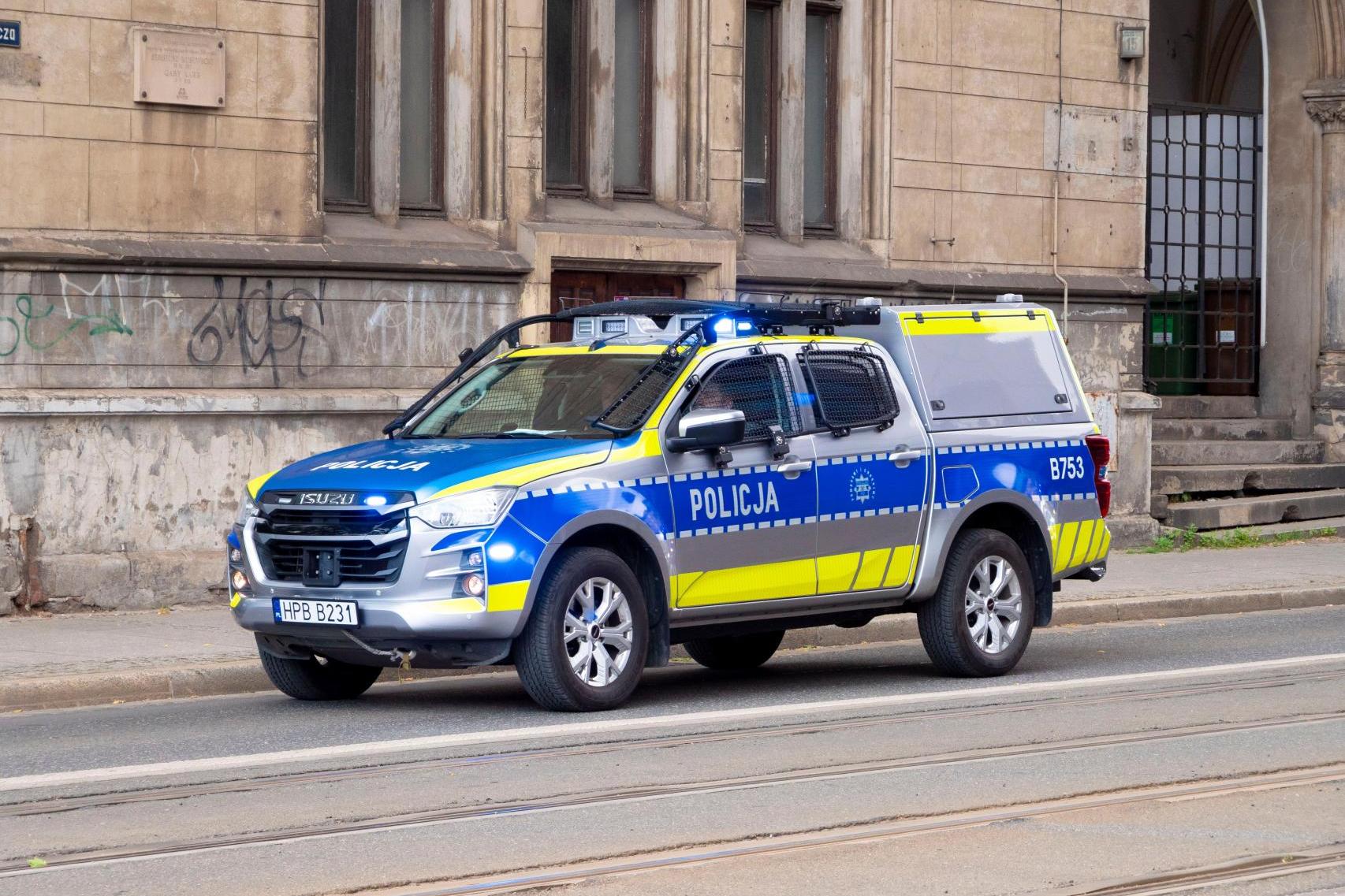Gdzie kończy się prawo policjanta do użycia siły? Sokołowski: "Musi wiedzieć, kiedy odstąpić?.