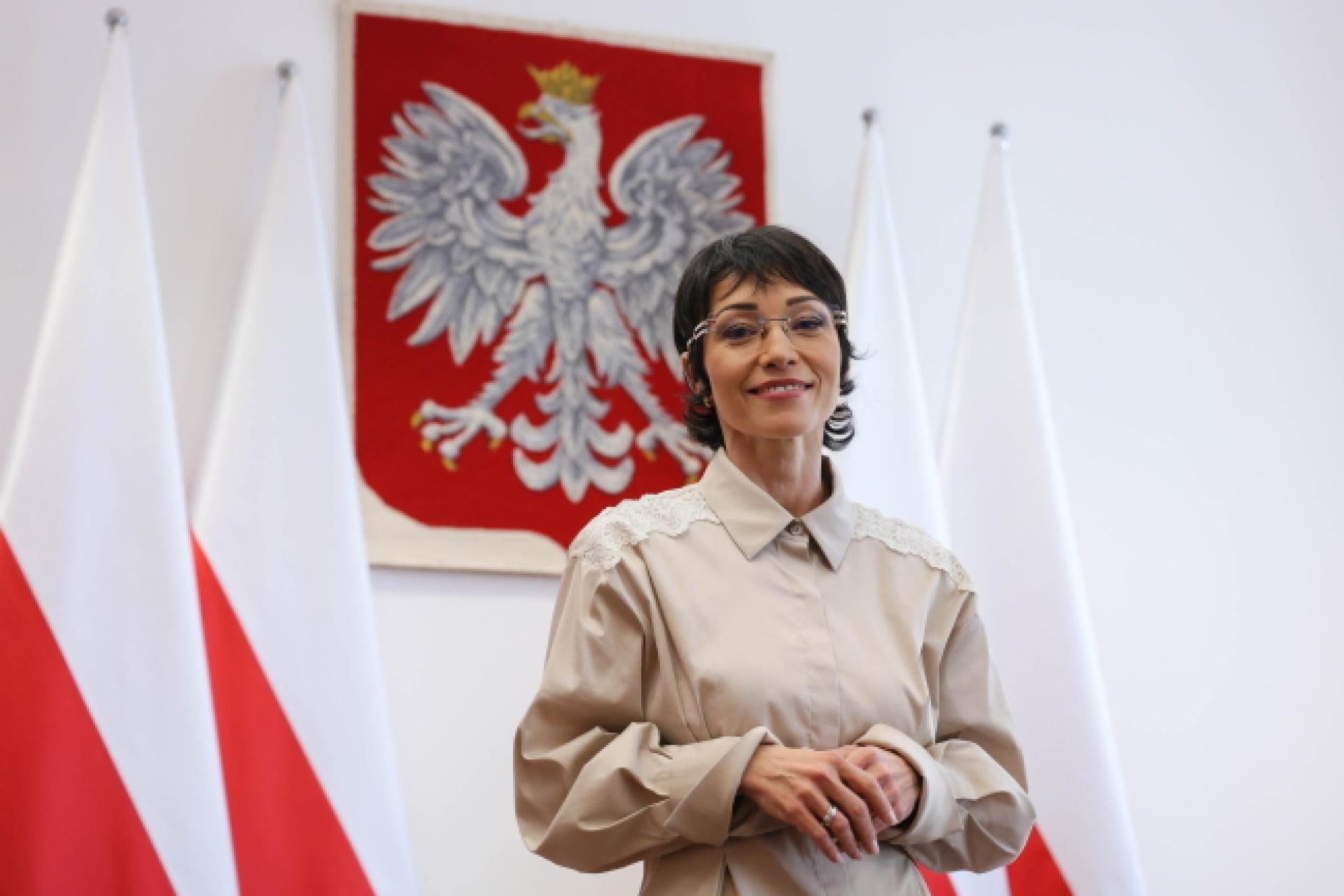 ?Polskie płaskizy? i zaginieni nobliści. Tak AI pomogła promować Polskę