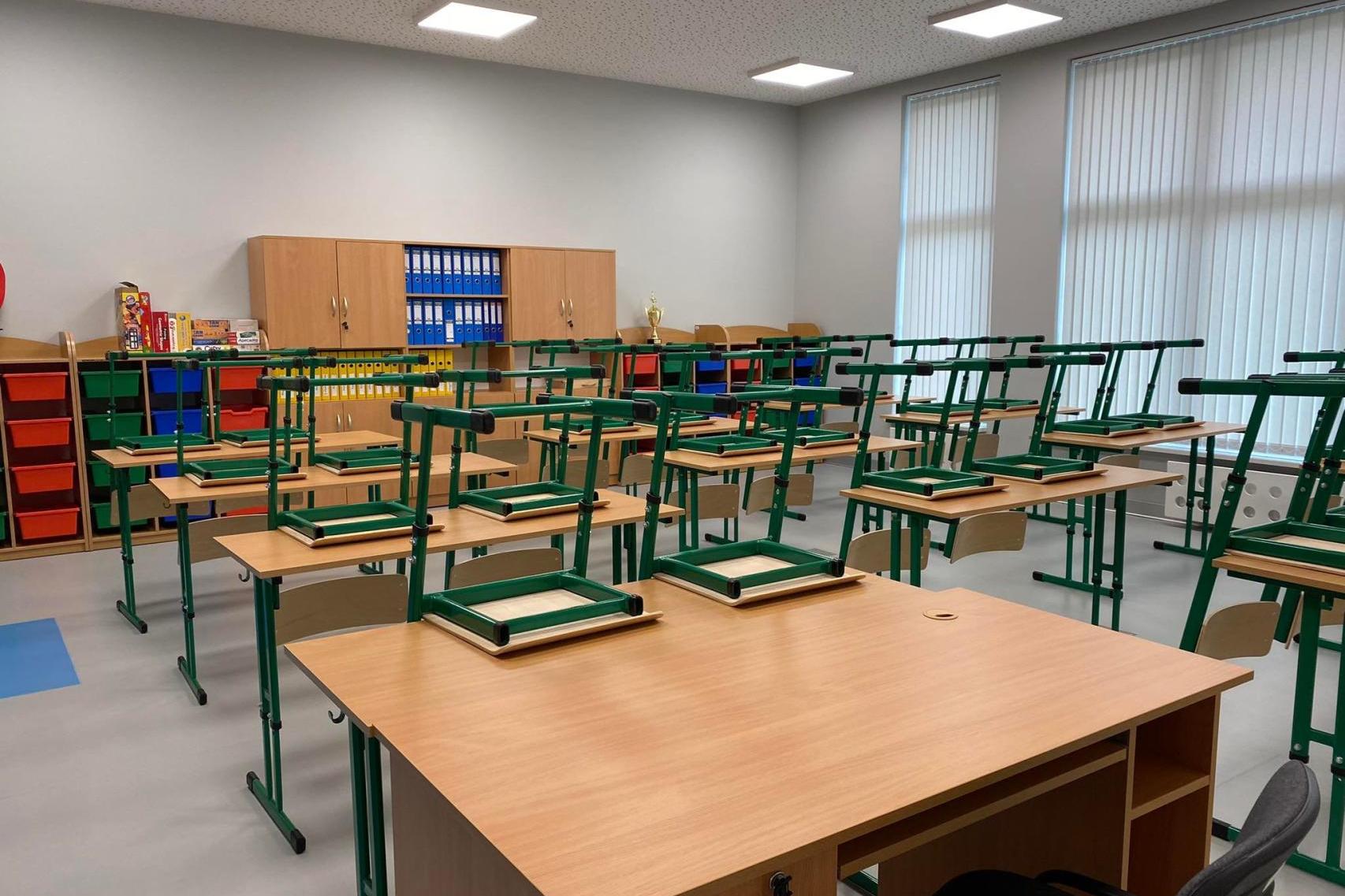 W roku szkolnym 2026/207 nowa podstawa programowa i zakaz korzystania ze telefonów