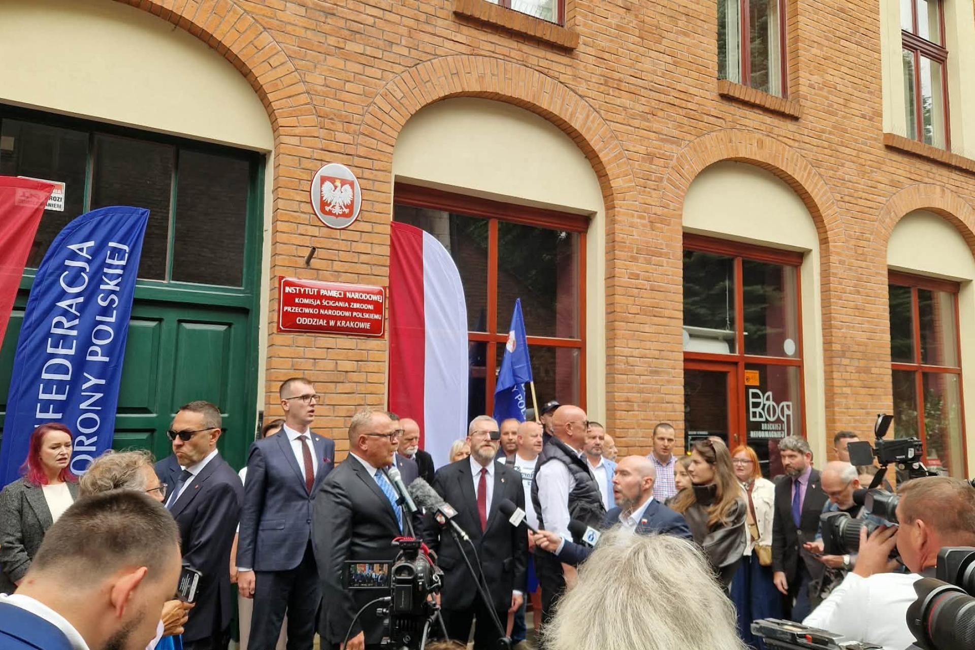 Prof. Łukasz Danel: ?Kłamstwo nie musi szkodzić politykowi. Czasem jeszcze mobilizuje jego wyborców?