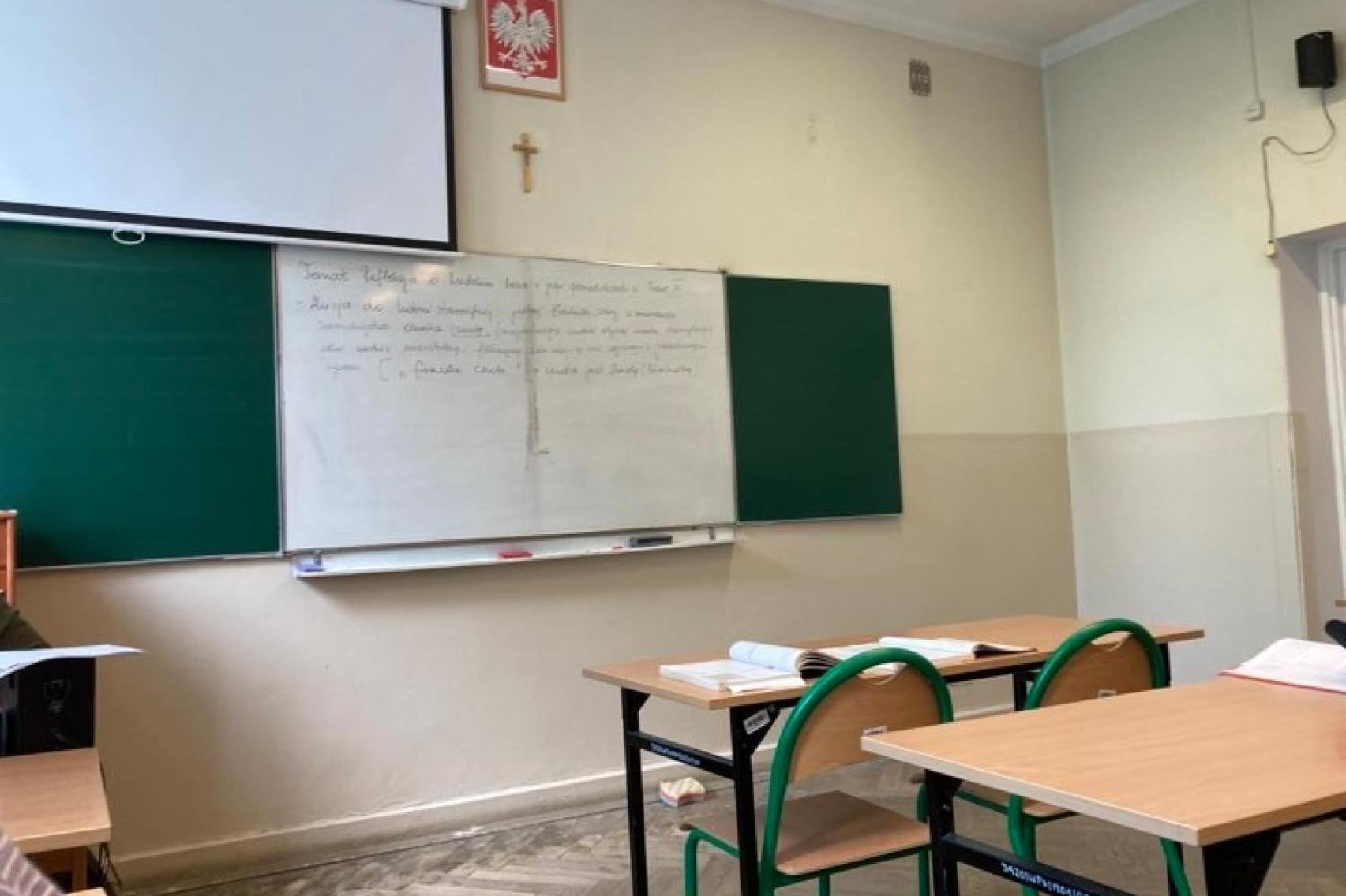 W roku szkolnym 2026/2027 lekcje religii będą odbywać się w wymiarze jednej godziny tygodniowo