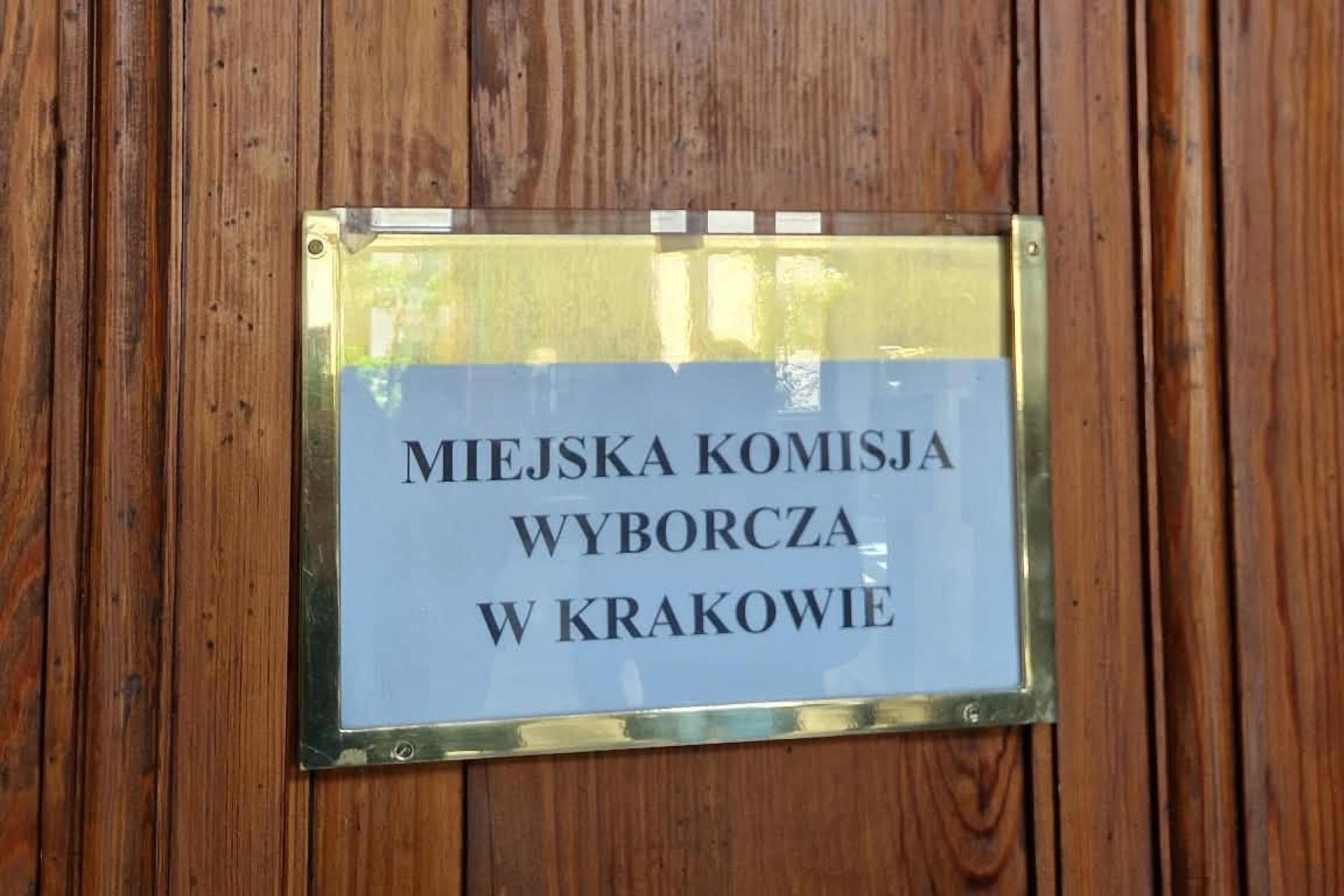 Ruszyła rejestracja kandydatów na prezydenta Krakowa. Pierwsze komitety złożyły podpisy