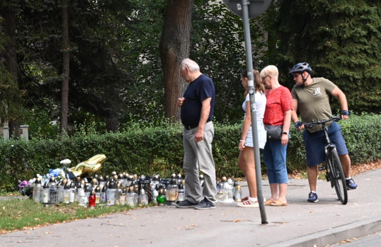 Śmierć na Os. Willowym. Kiedy podejrzani trafią do Polski? Prokuratura odpowiada