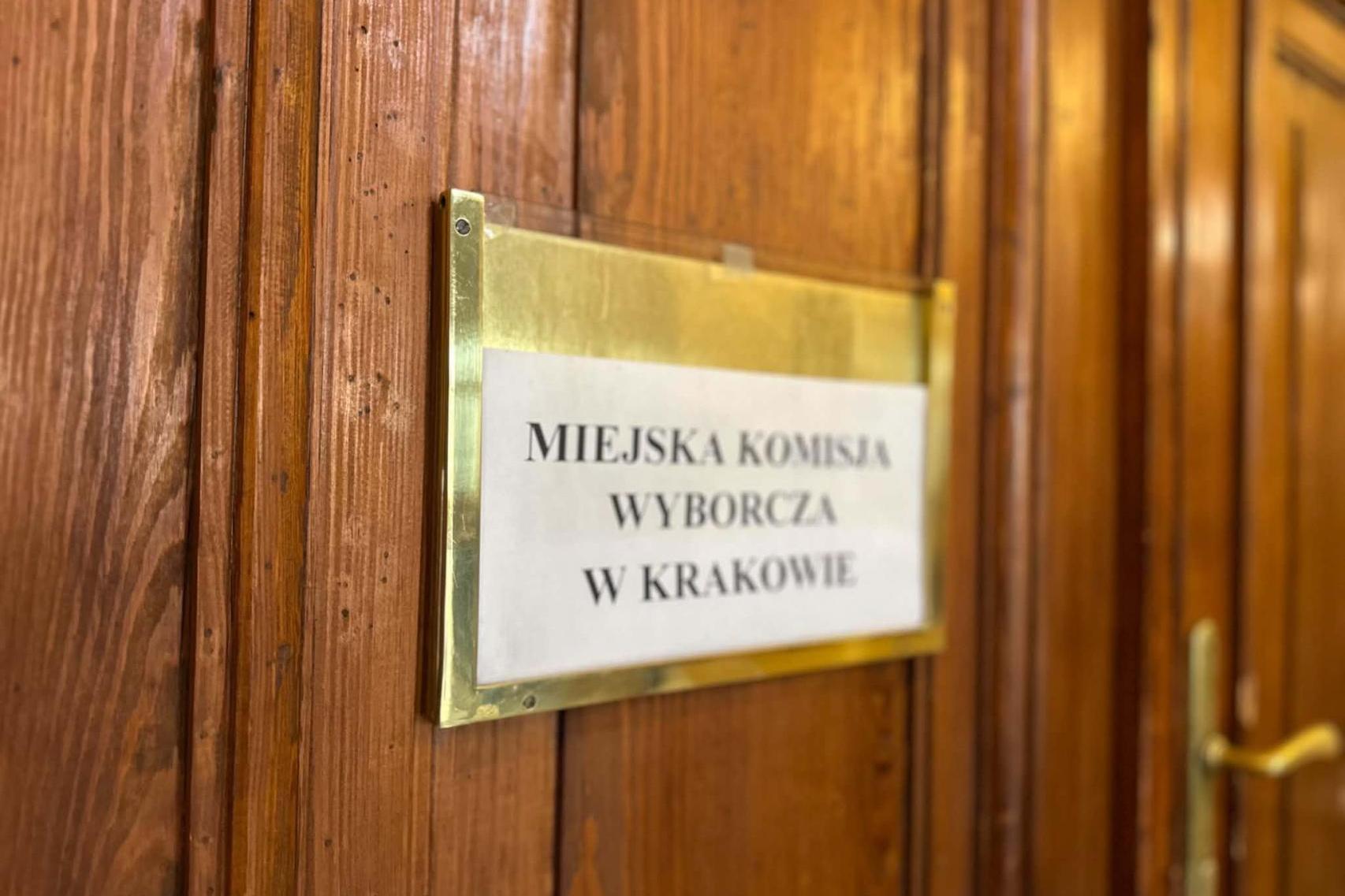 Komisja zakończyła weryfikację podpisów. Marian Banaś i Bartosz Bocheńczak bez rejestracji?