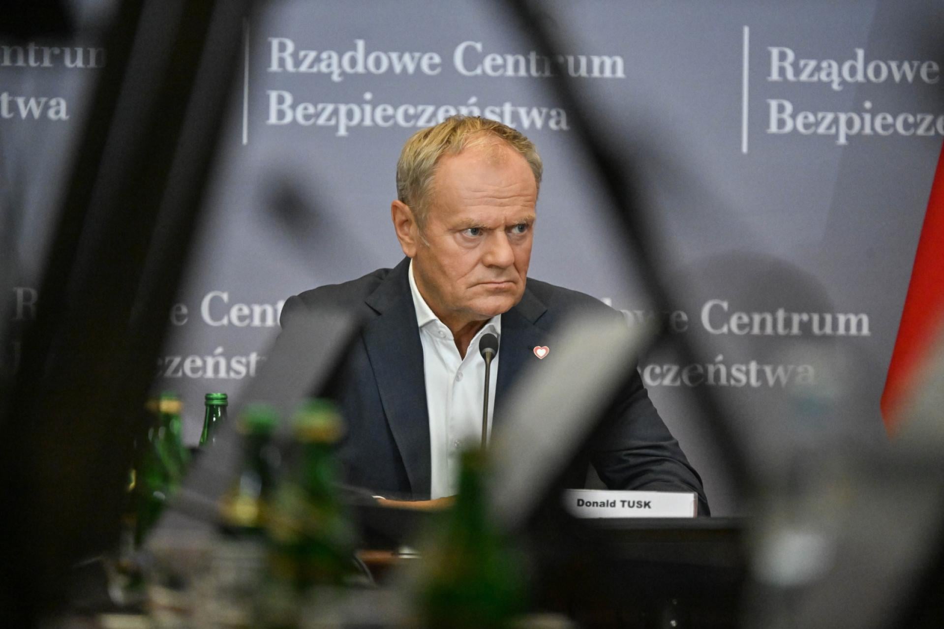 Donald Tusk: przejścia graniczne będą działać w specjalnym trybie