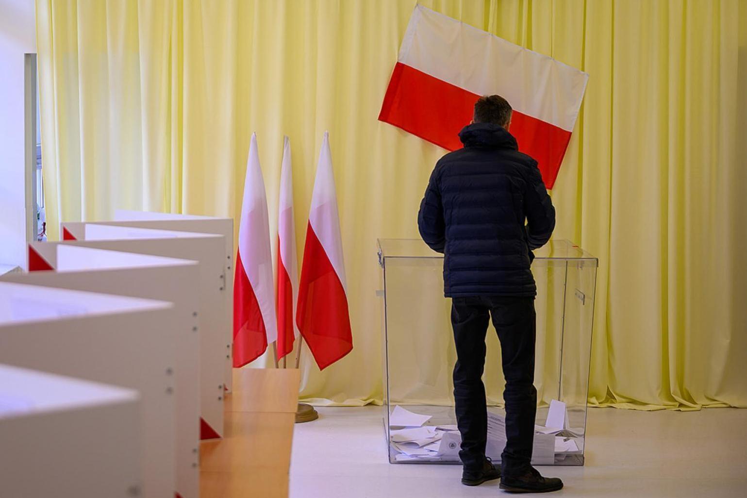 Sondaż wyborczy dla Radia Kraków: druga tura niemal pewna, spore różnice w czołówce