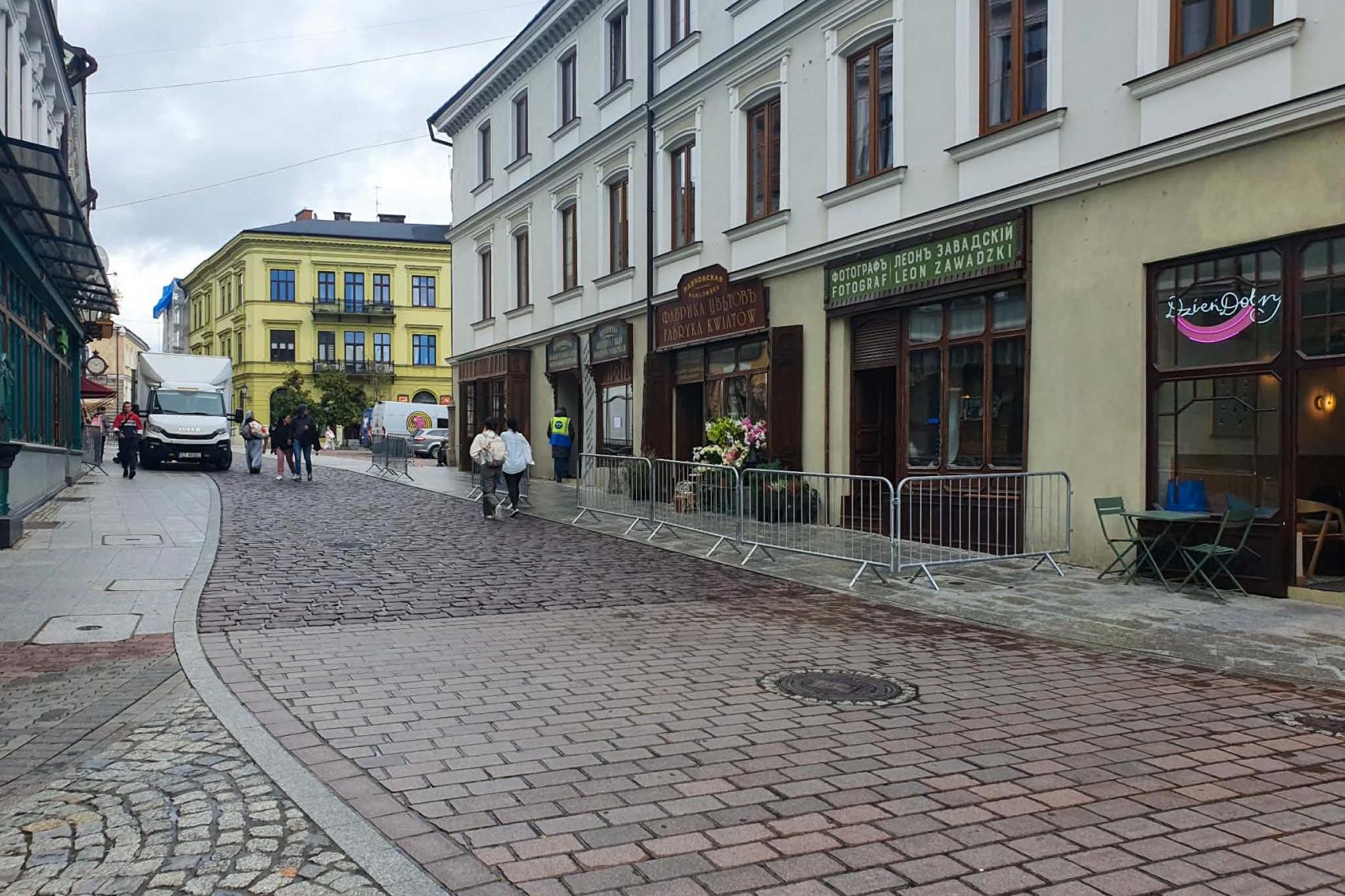 Tarnów zmienia się w serialowy Kaliniec. Przy scenografii pojawiły się prośby o niefotografowanie