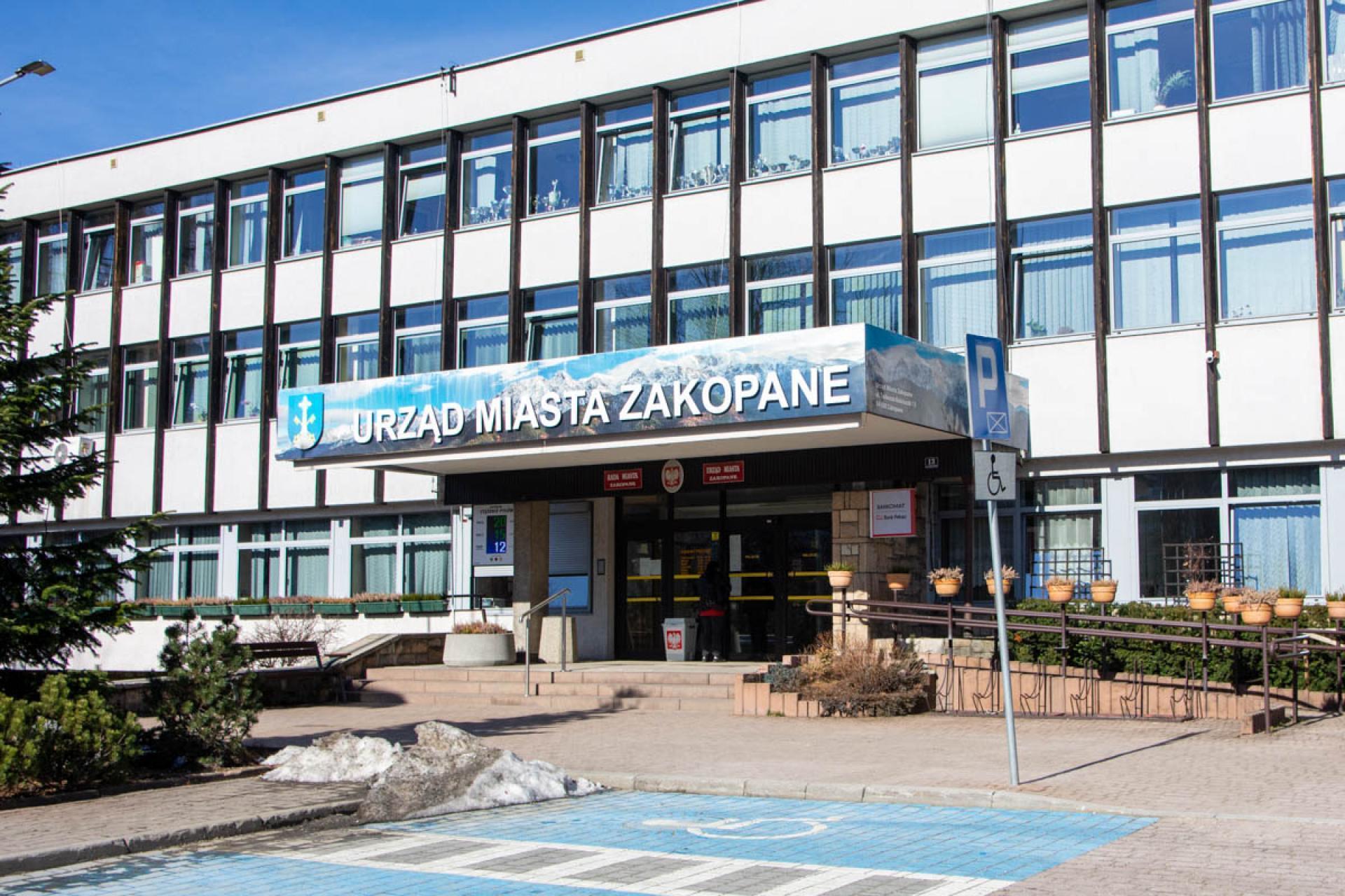 Koniec pyskówek na sesjach w Zakopanem? Radnych będzie można wyciszyć