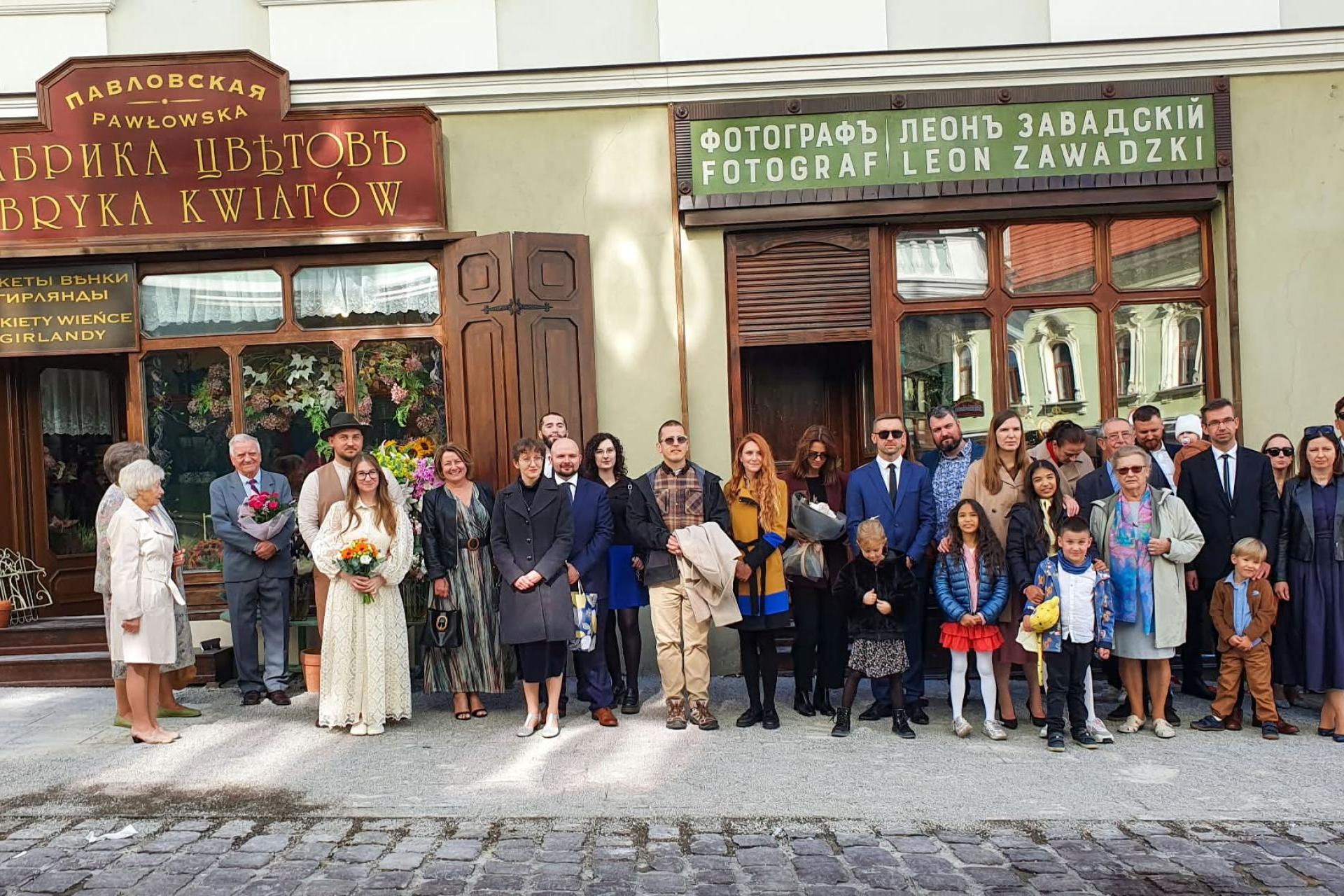 Netflix odmienił centrum Tarnowa. Nowożeńcy wykorzystali niezwykłą scenerię