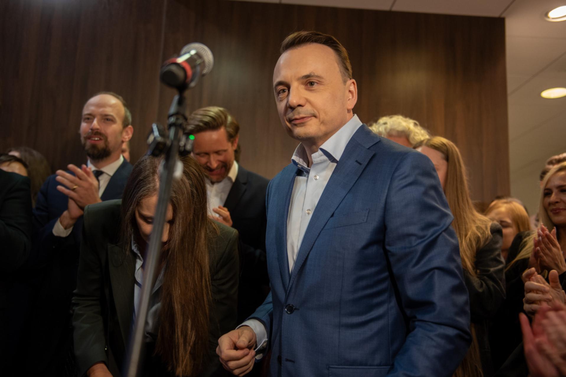 Łukasz Gibała przed II turą wyborów: "KO i PiS kilka się różnią, ich rządy oceniam krytycznie"