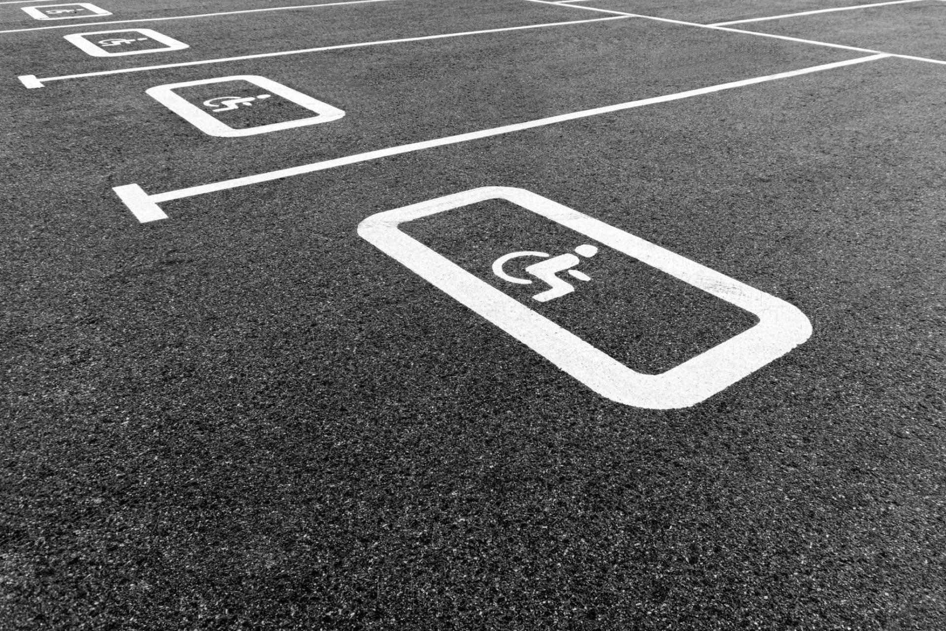 Bezpłatne przejazdy dla seniorów i osób z niepełnosprawnościami. ?Taxi Help? w Tarnowie